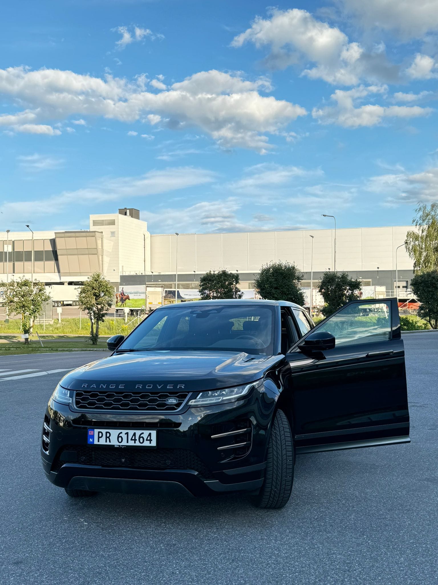 Land-Rover Range Rover Evoque R-Dynamic SE