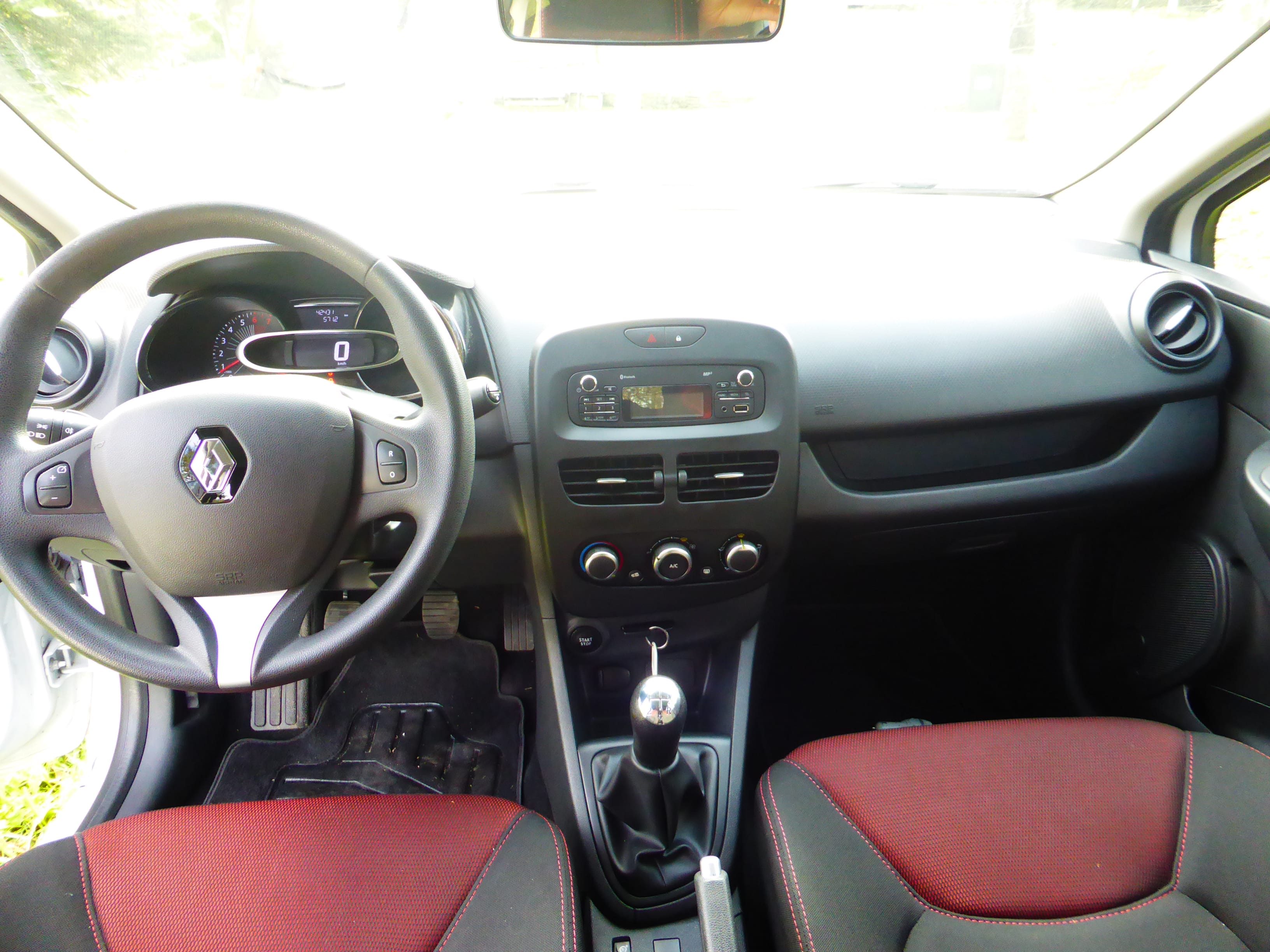 Renault Clio E85 BLANCHE 1.2 16V 75CH ZEN