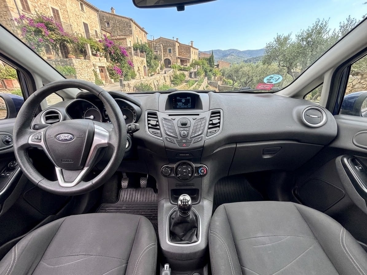 Ford Fiesta 5p 1.25 Duratec 6 60cv con Aire acondicionado