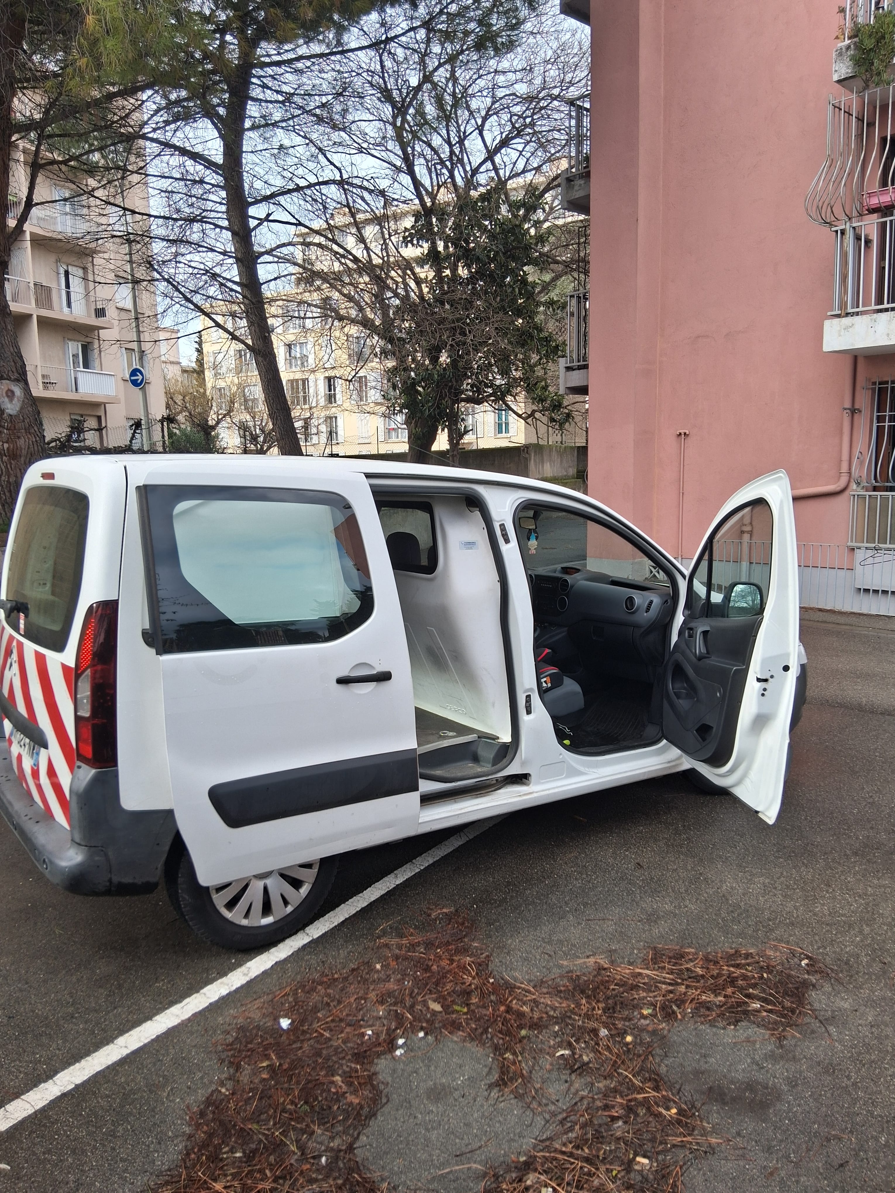 Citroen Berlingo Plancher Cabine con Silla infantil