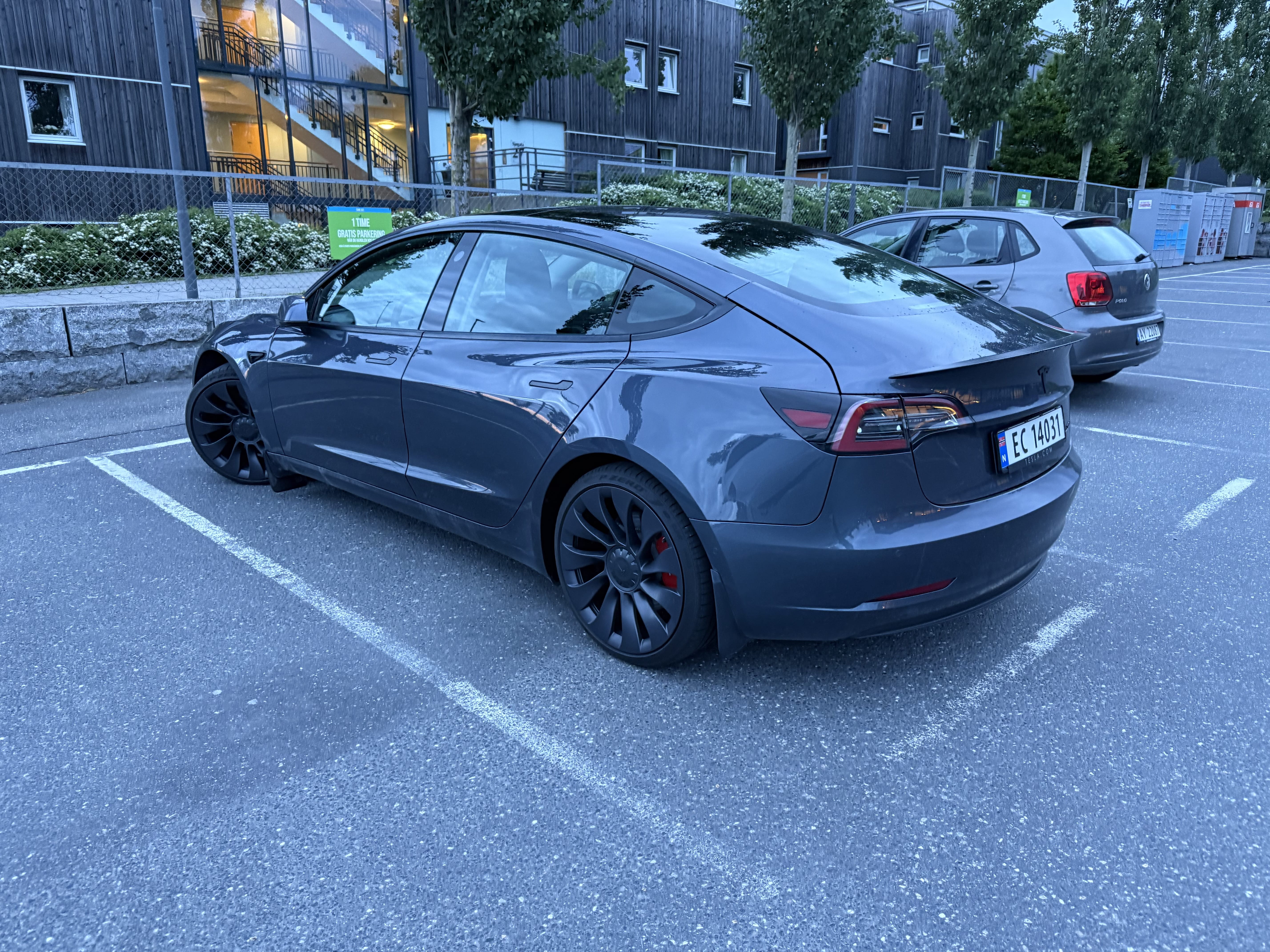 Tesla Model 3 Performance med Ryggekamera