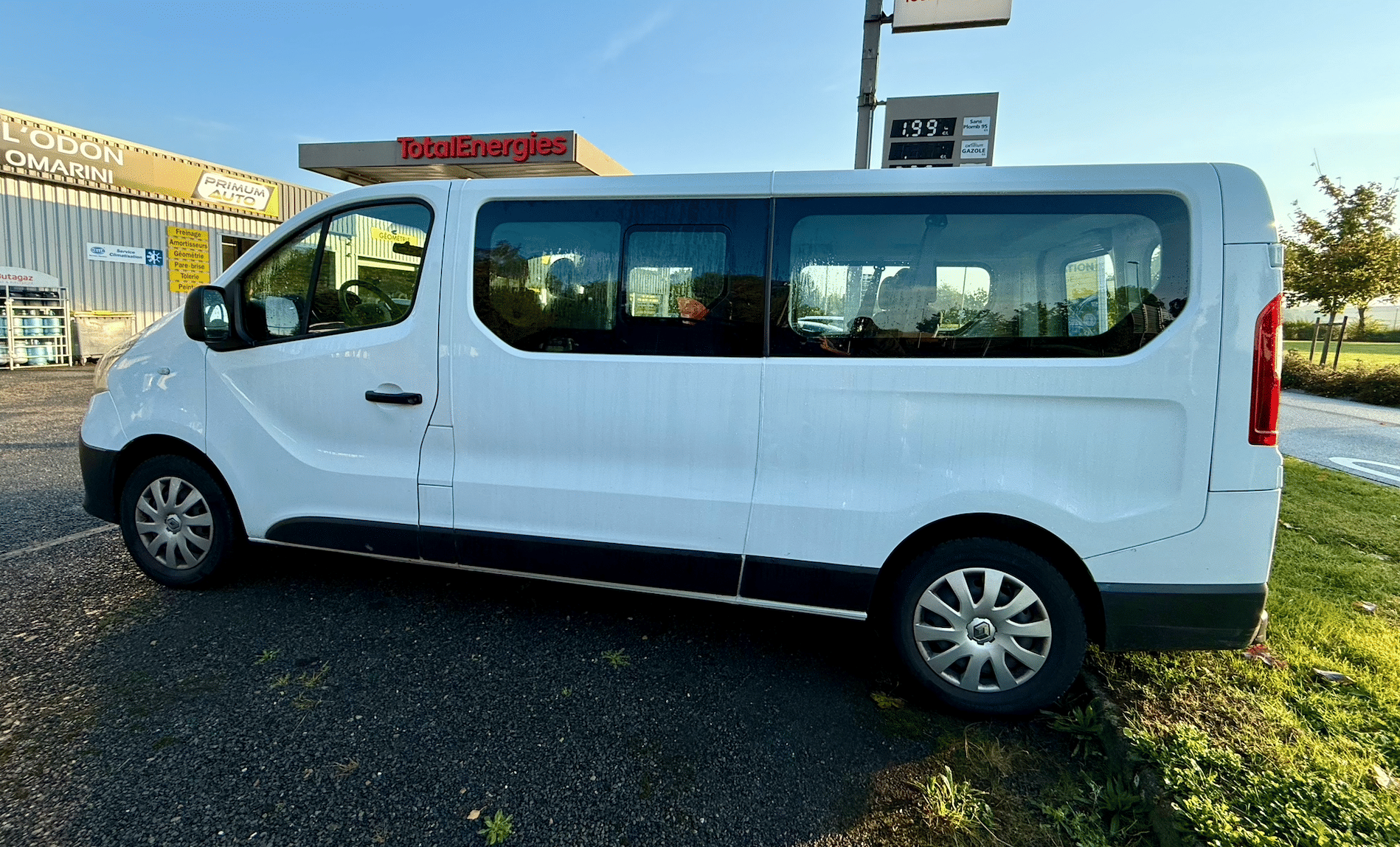 Renault Trafic Passenger 9 Places 2.0L 145 CH avec Climatisation