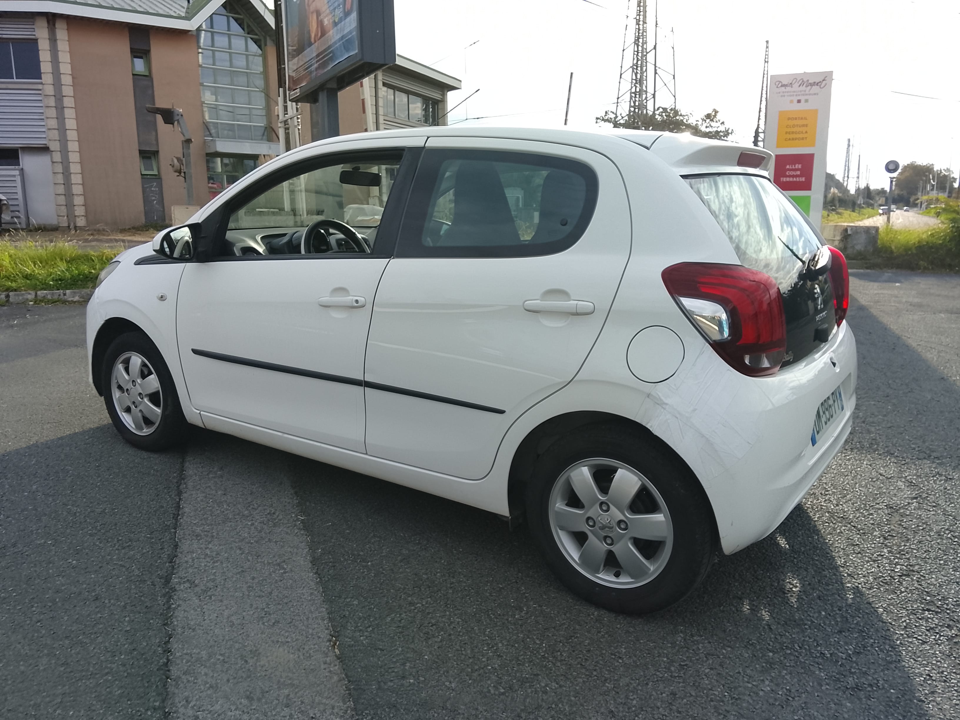 Peugeot 108 ACTIVE with Air conditioning