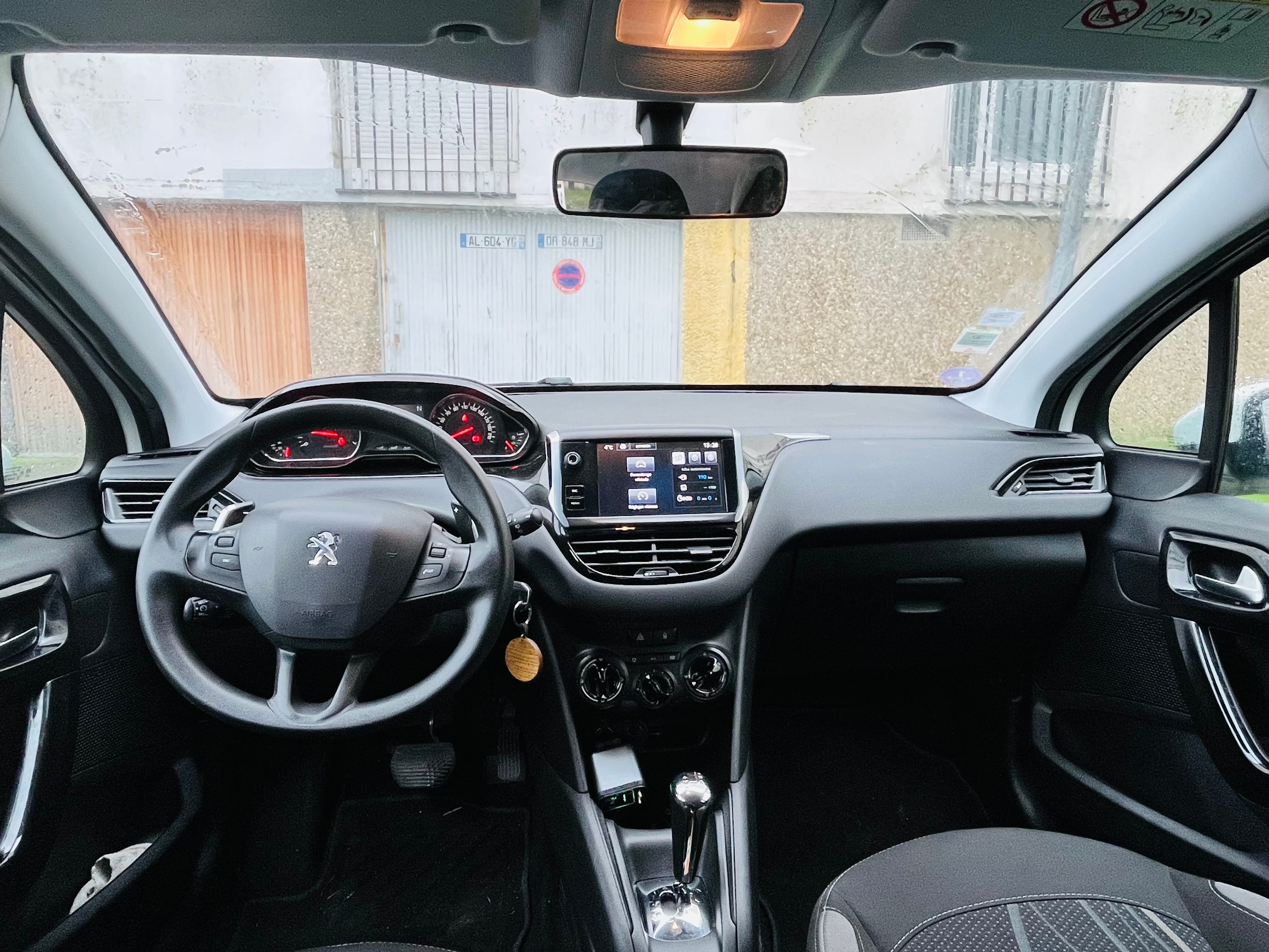 Peugeot 208 avec Régulateur de vitesse