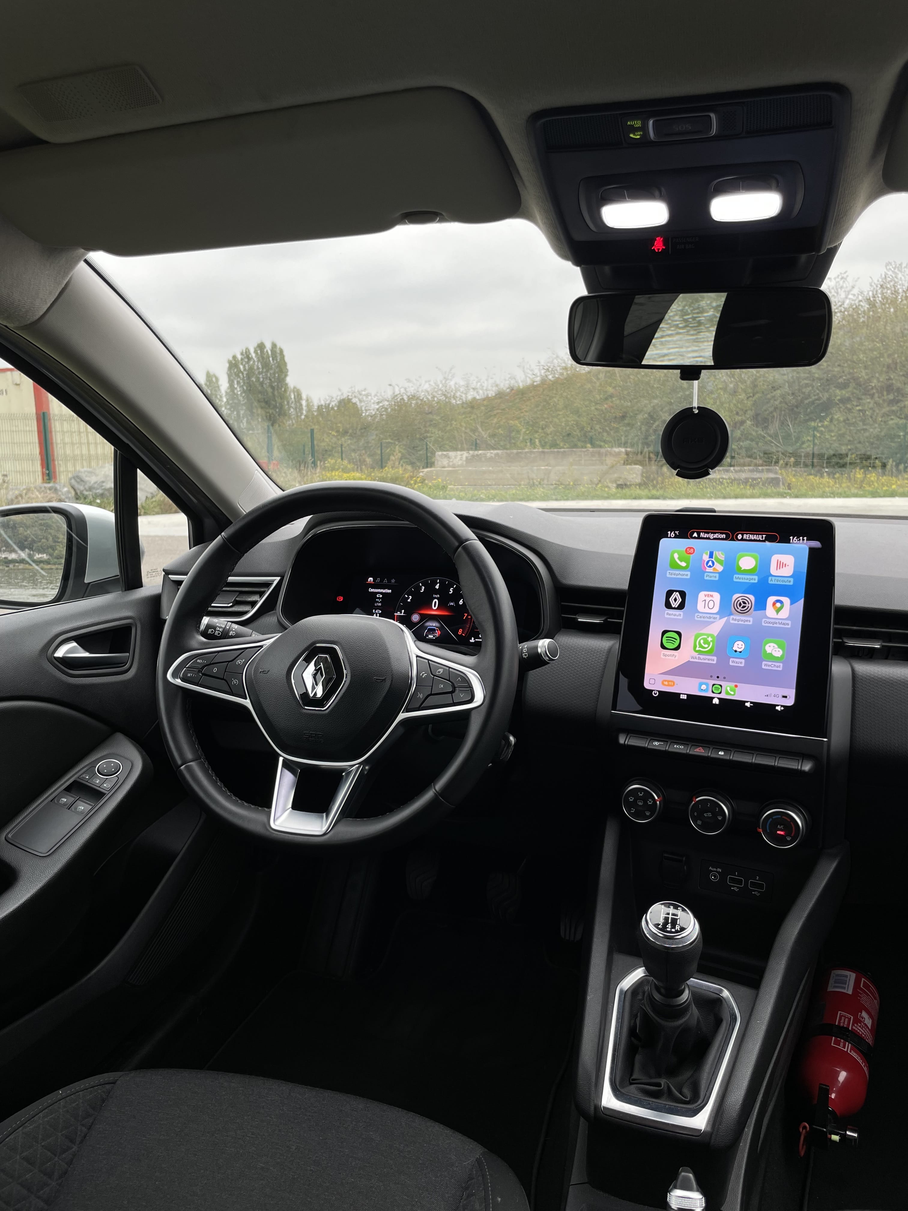 Renault Clio 100ch avec GPS