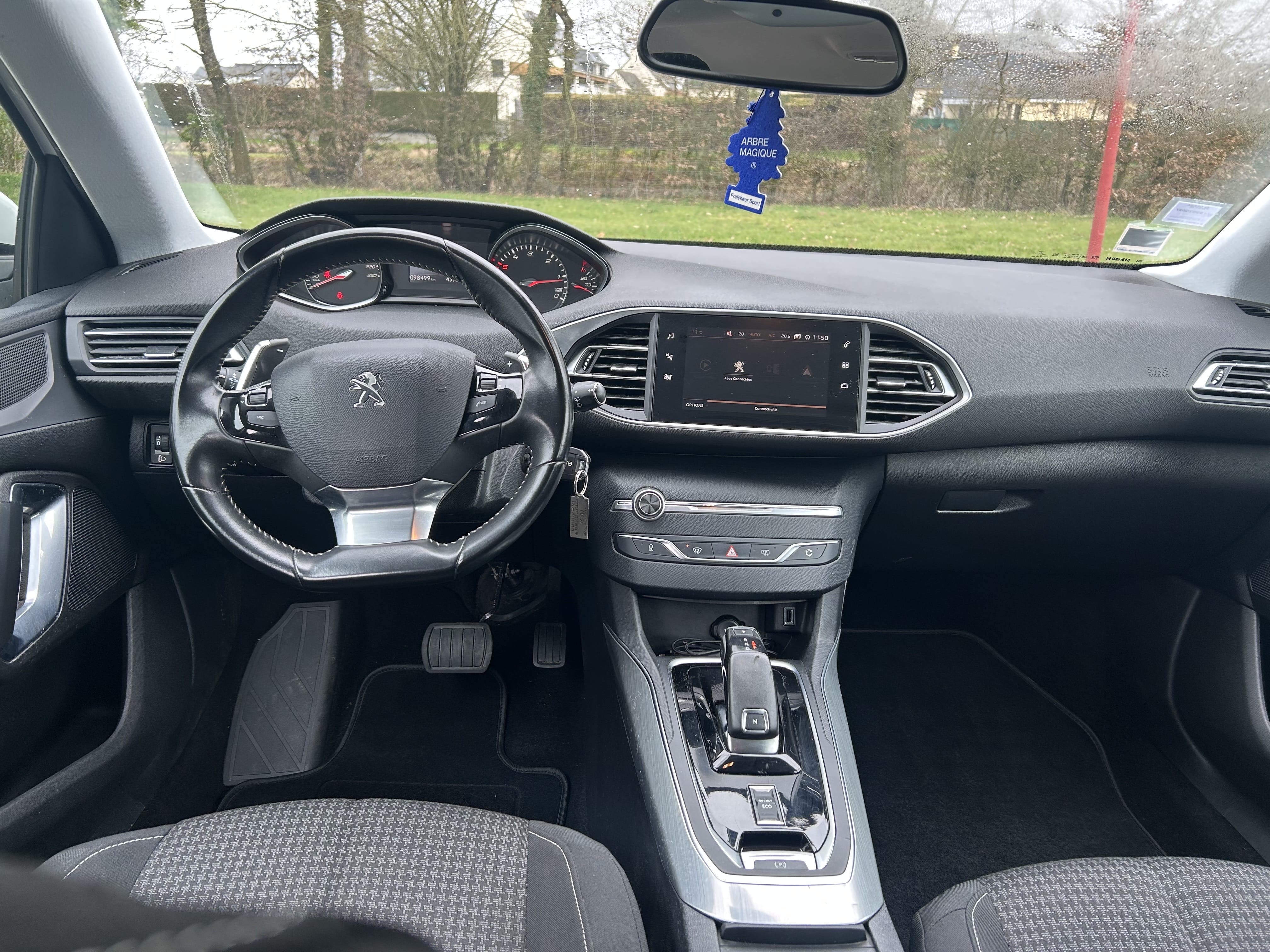 Peugeot 308 SW with Cruise control
