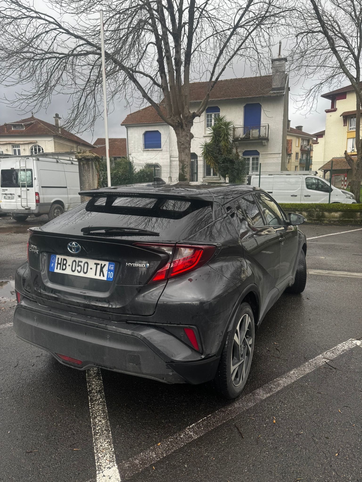 Toyota C-HR Hybrid avec GPS