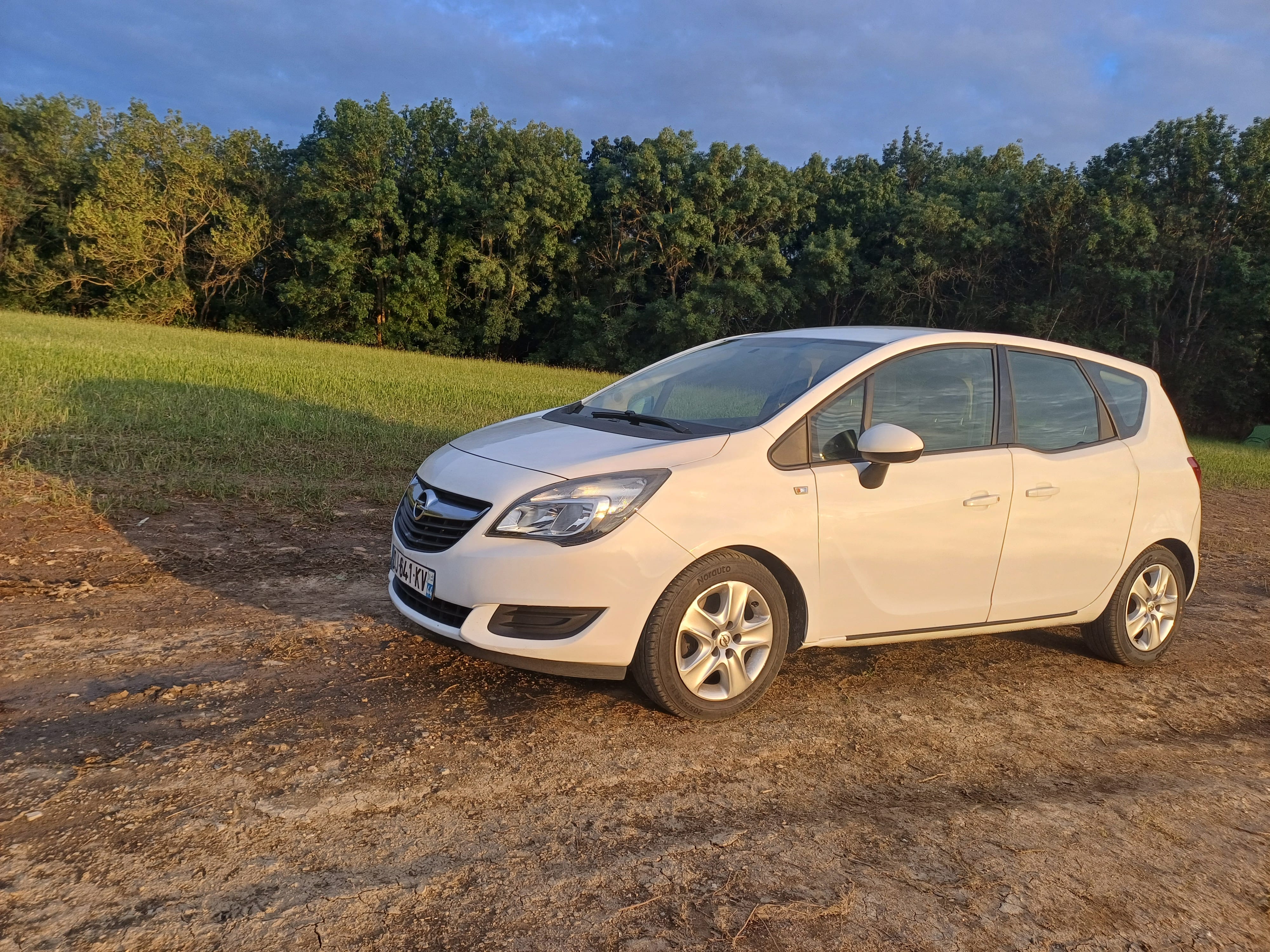 Opel Meriva avec Accessible fauteuil roulant