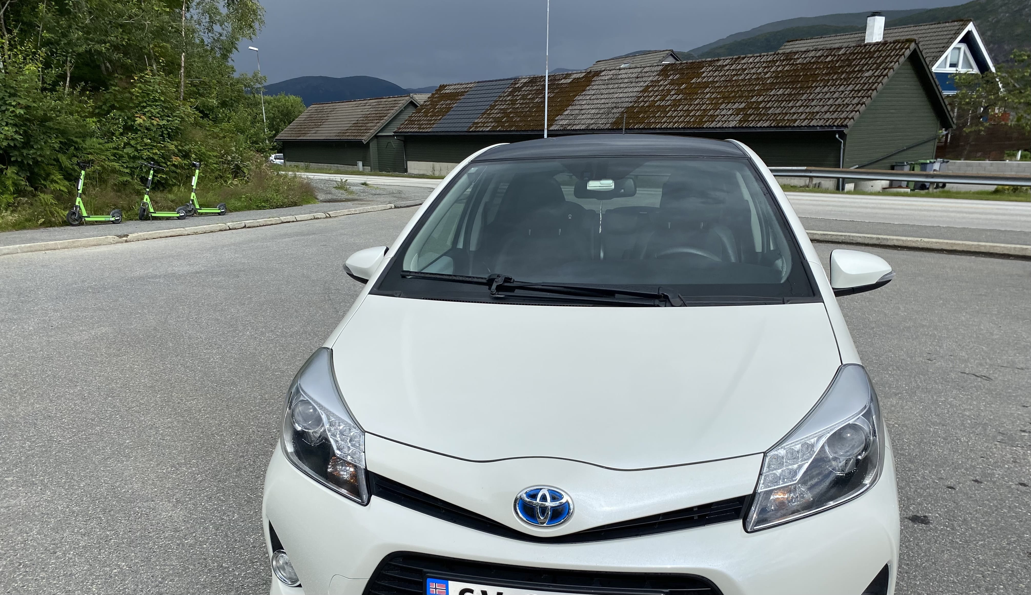 Toyota Yaris Hybrid, 2013, Blyfri 95 / Electric (hybrid), automatic