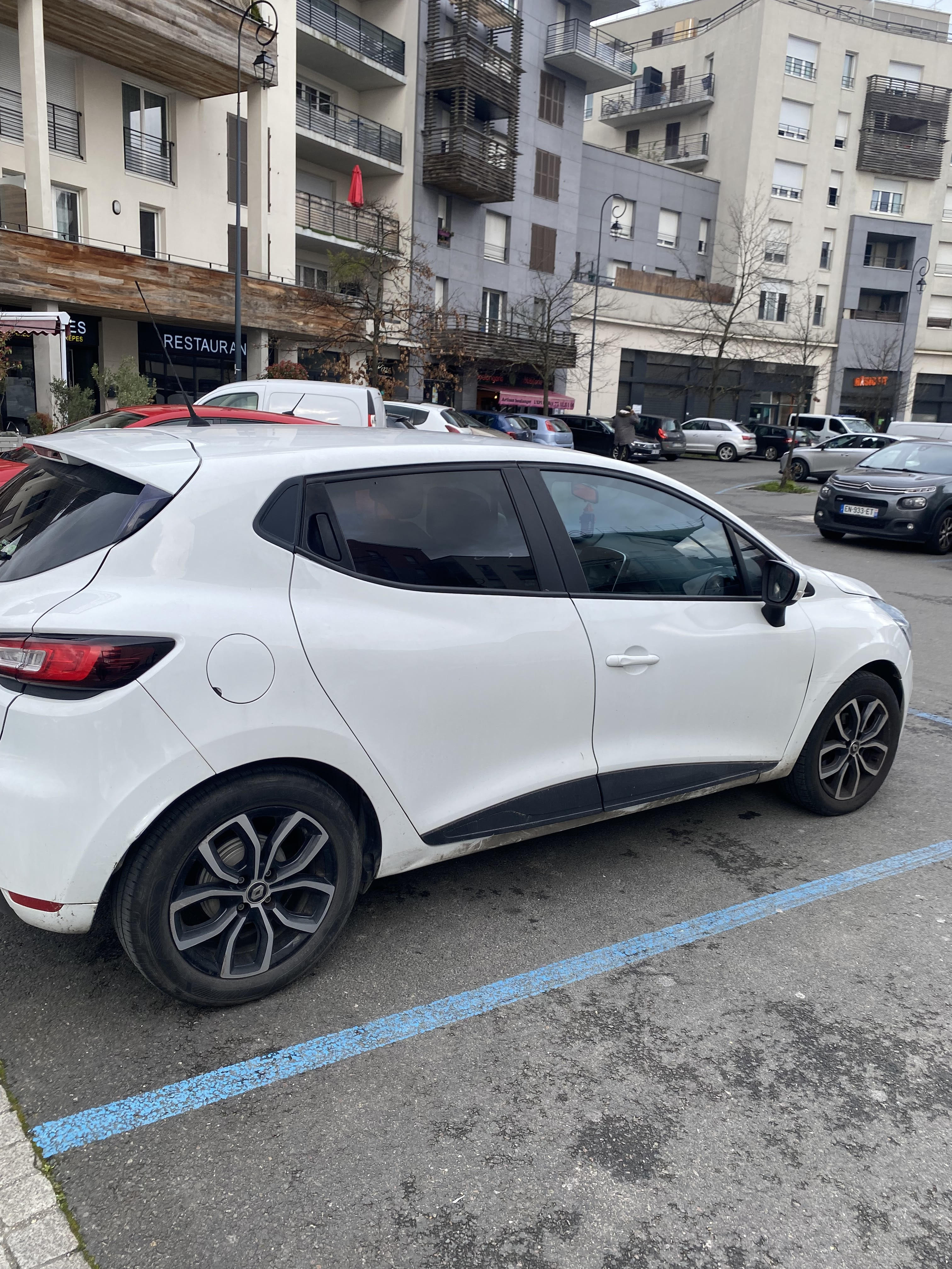 Renault Clio avec Régulateur de vitesse