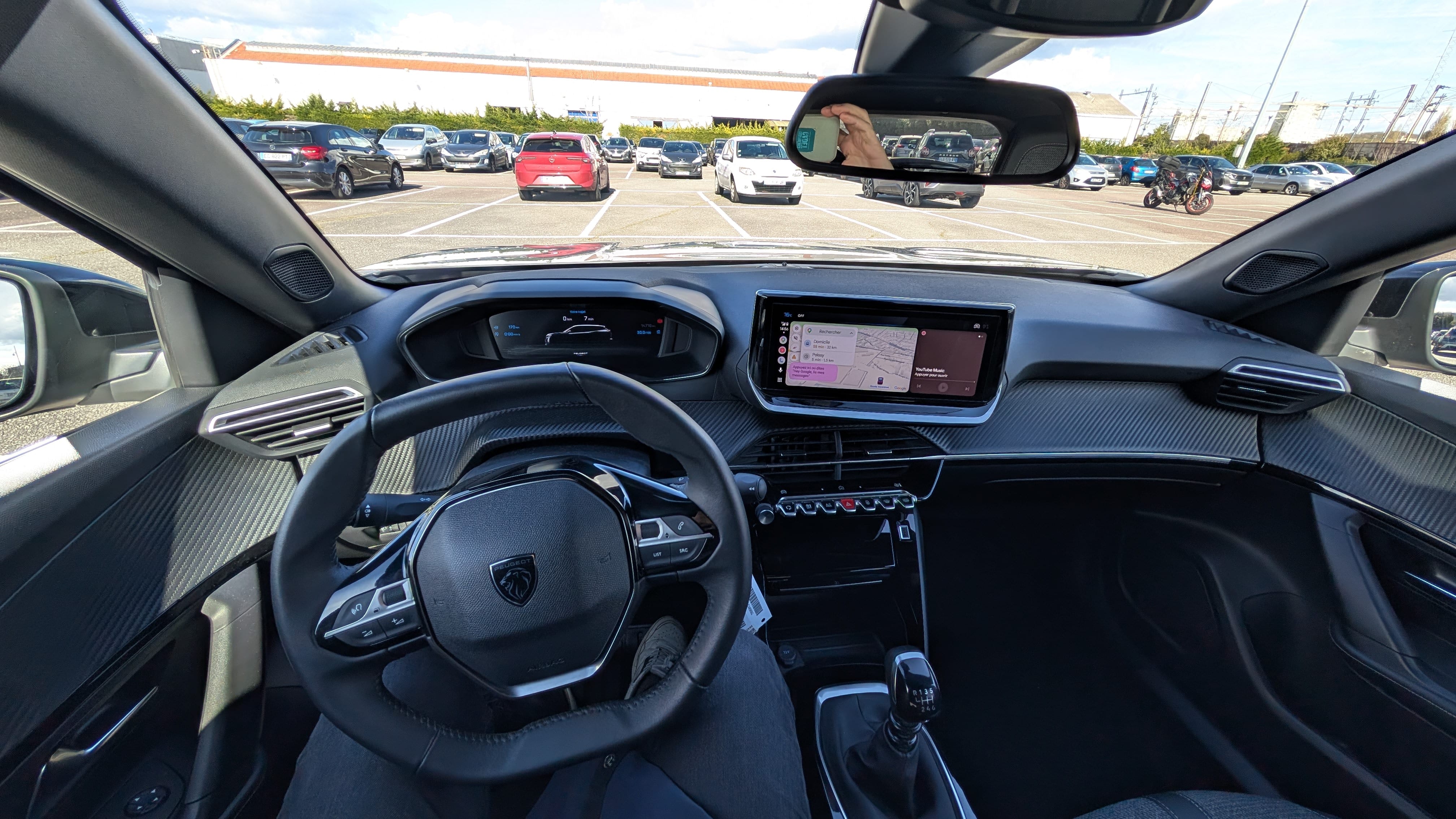 Peugeot 2008 avec GPS
