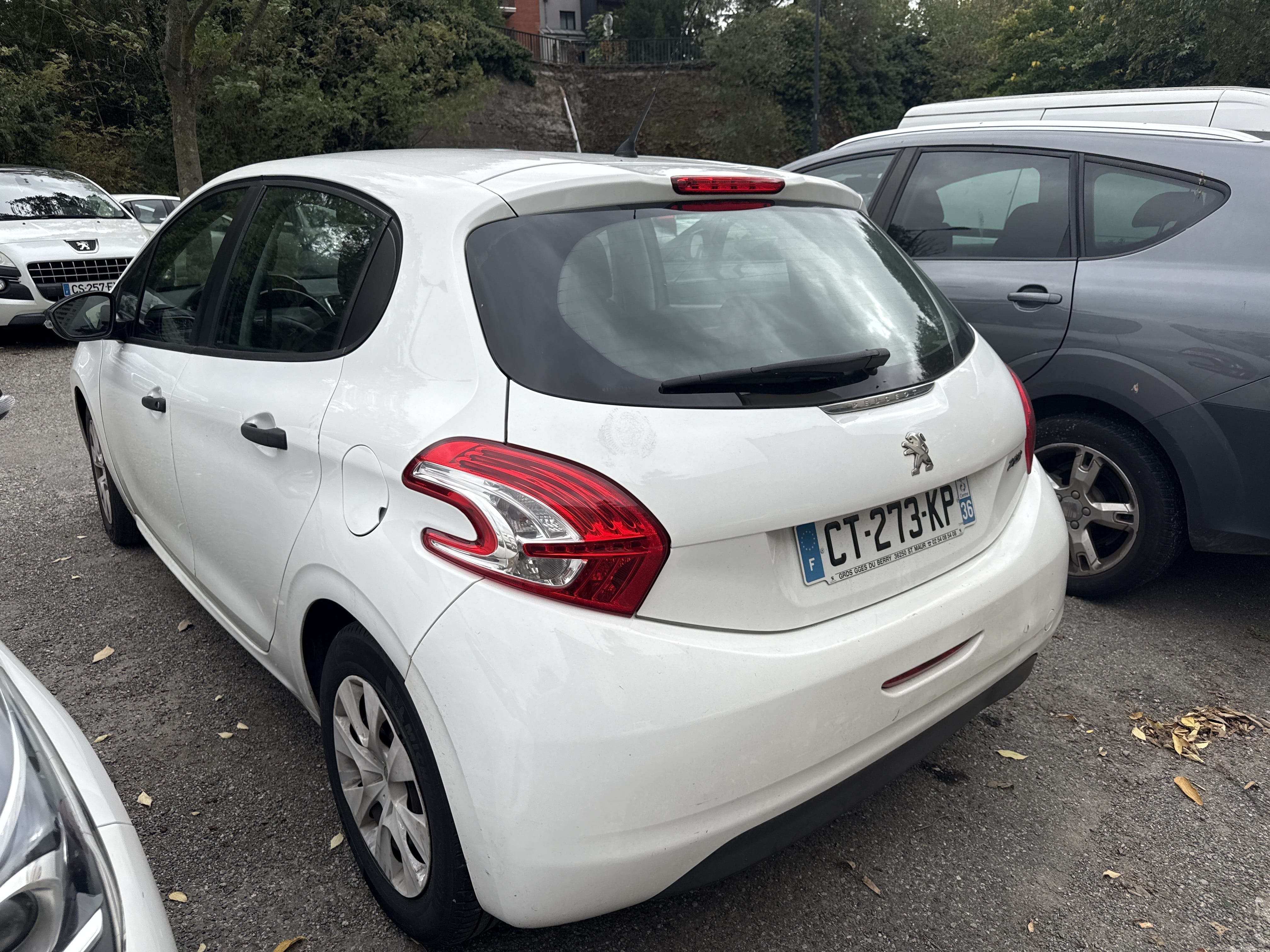 Peugeot 208 (CT273KP) avec Entrée audio / iPod