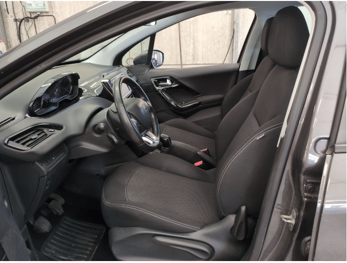 Peugeot 208 avec Port USB