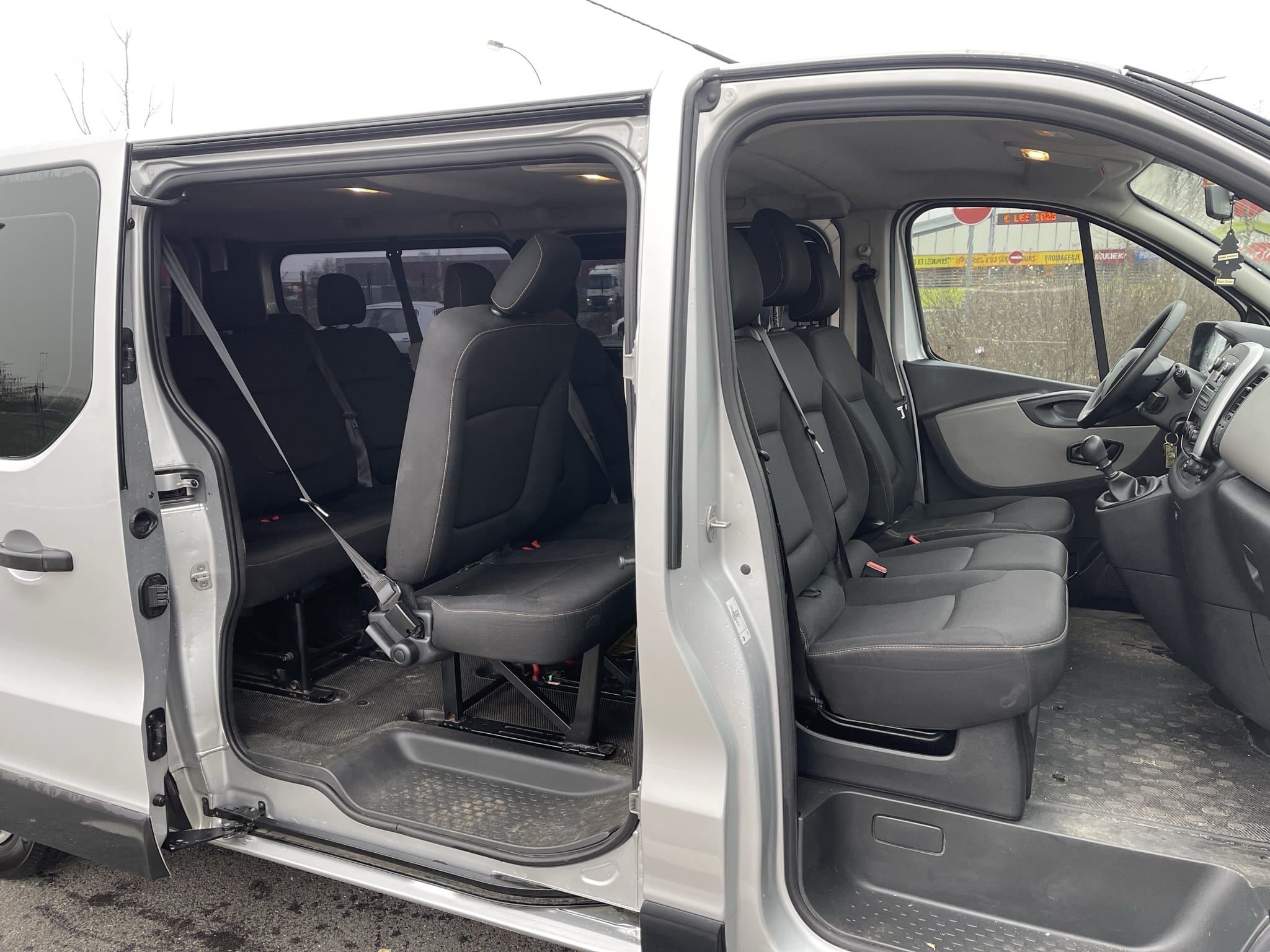 Renault Trafic Passenger avec Chaines