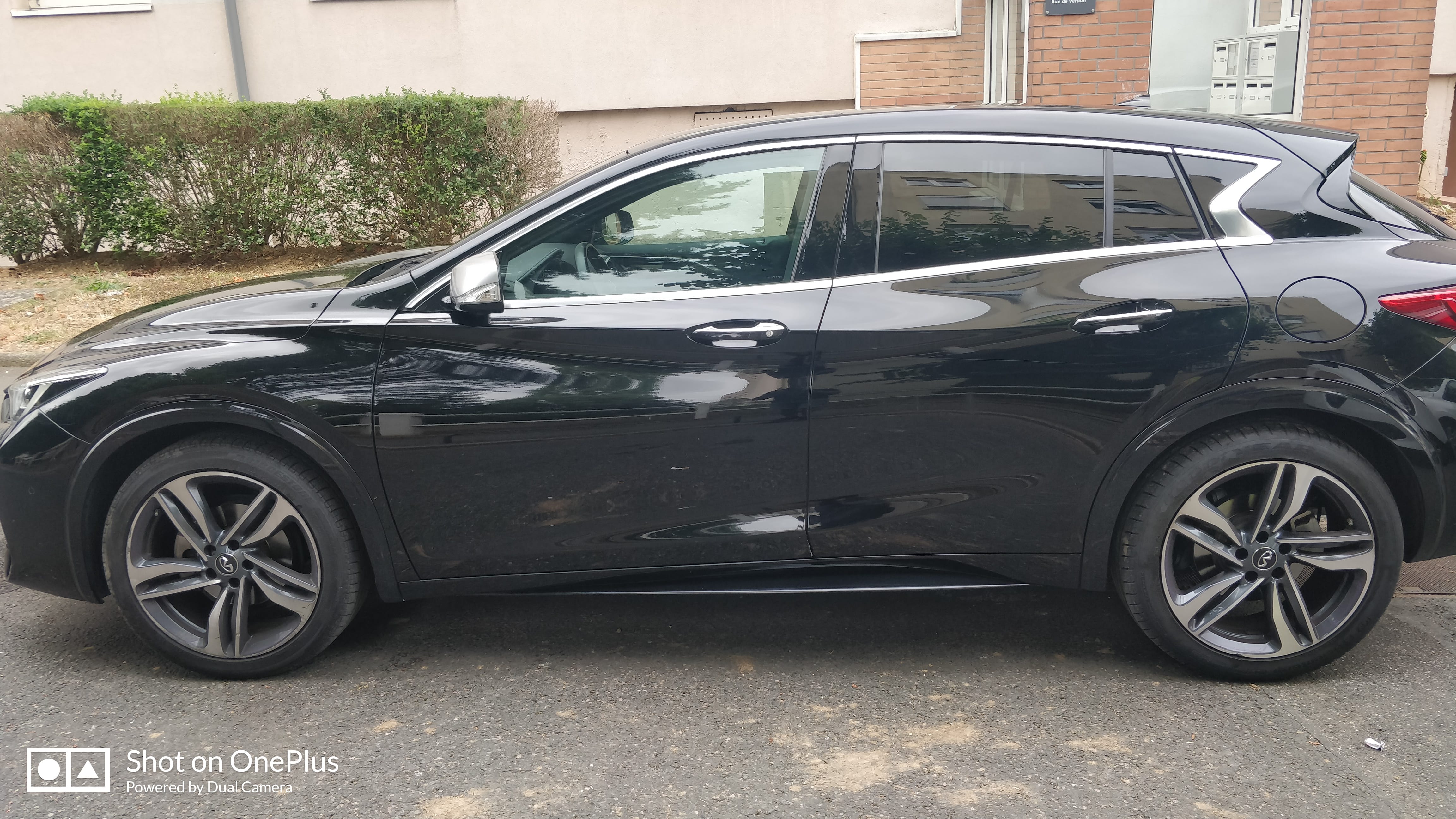Infiniti Q30 avec Climatisation