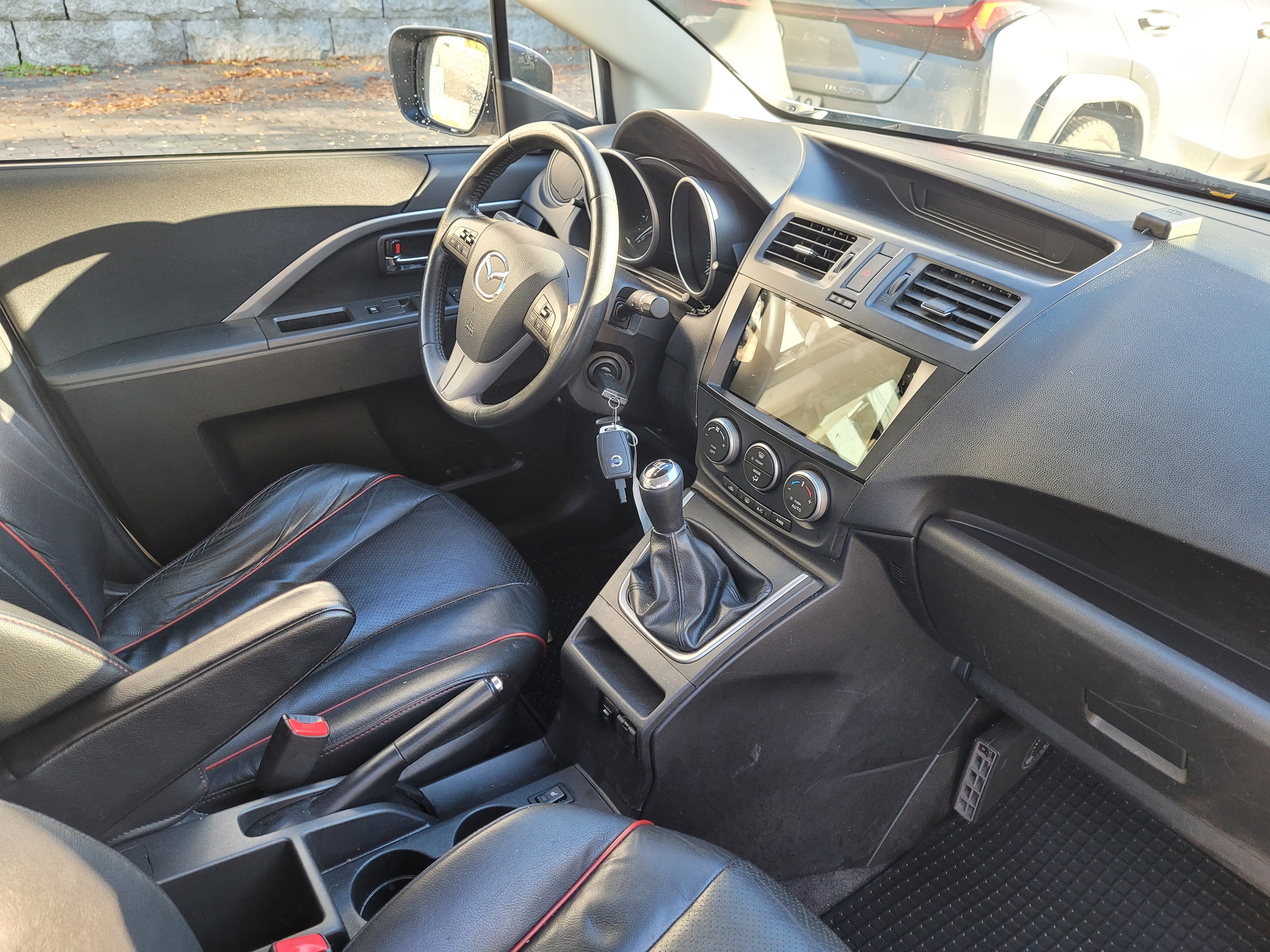 Mazda 5 med Skiboks