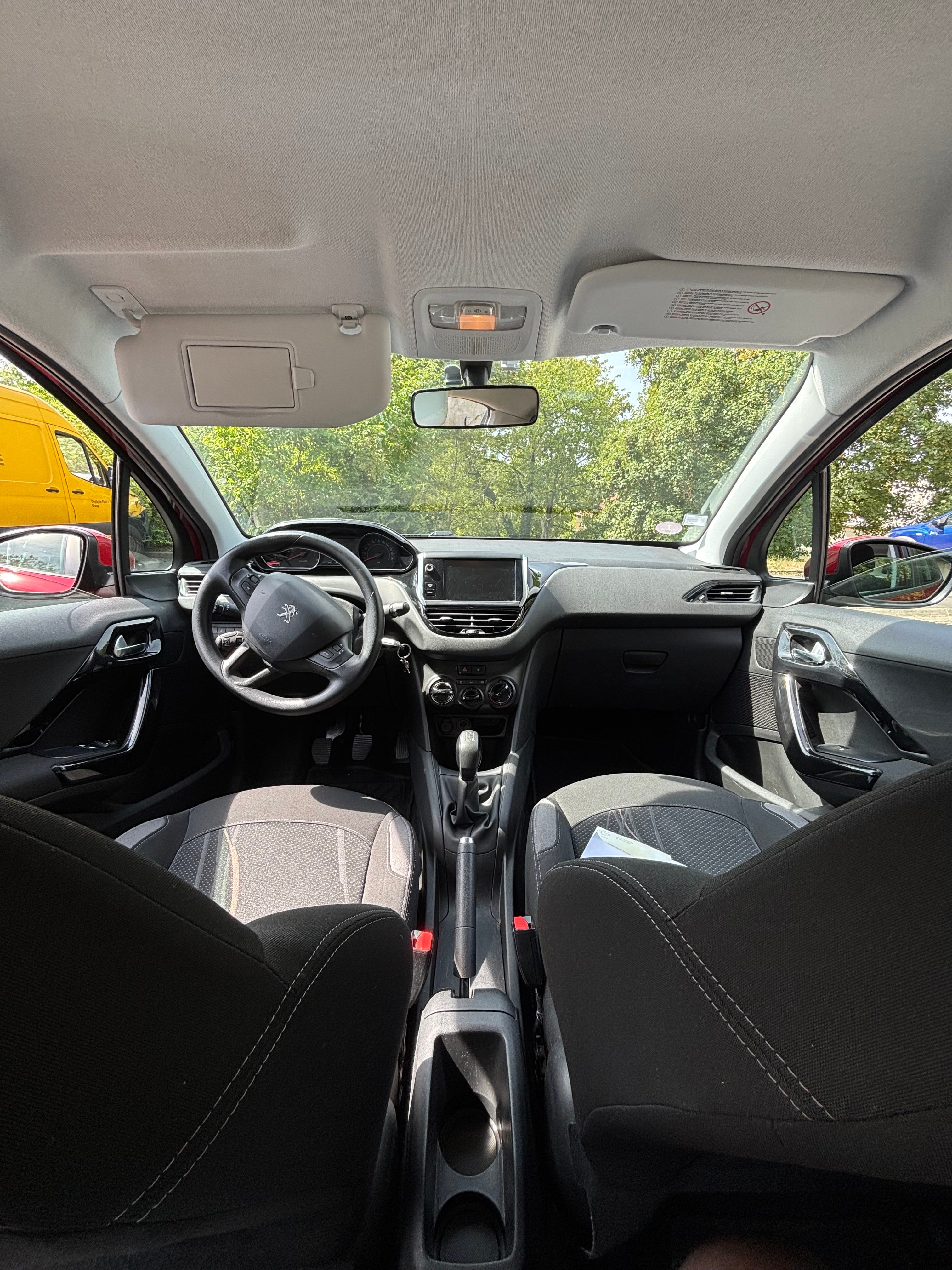 Peugeot 208 avec GPS