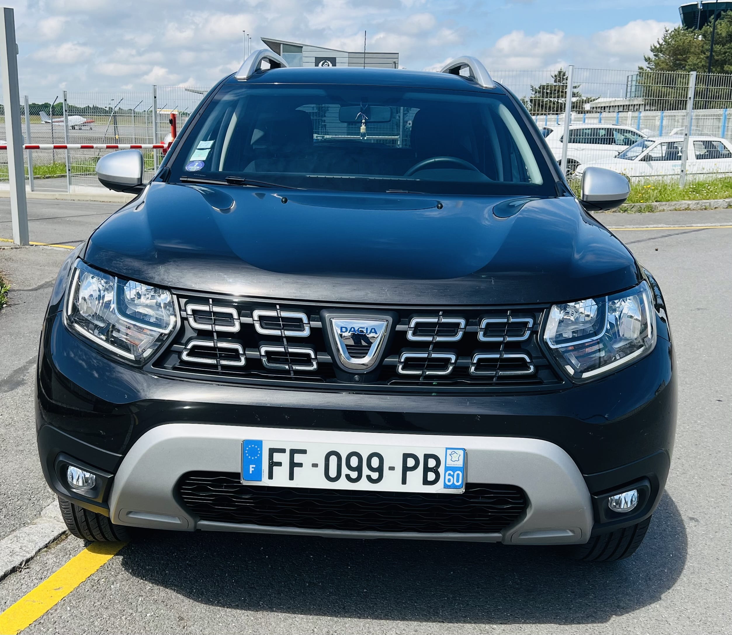 Dacia Duster 1.3 TCE prestige - Proche métro/gare/colombier - Nombreuses options - 59000km - Crit’Air 1 avec Attelage