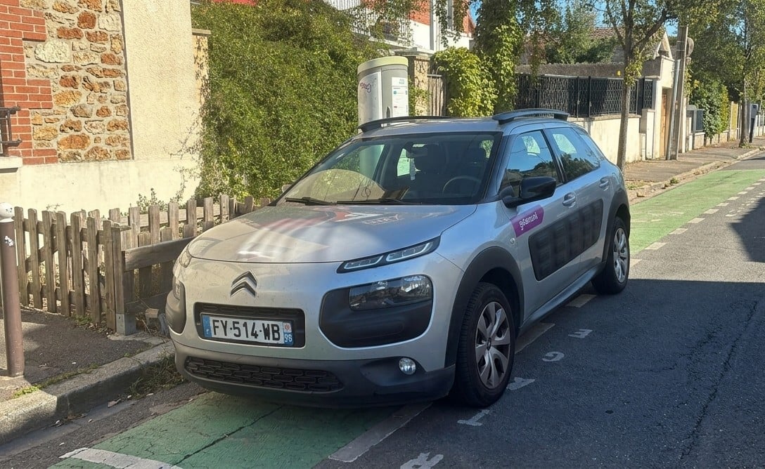 Citroen C4 Cactus FY514WB avec Climatisation