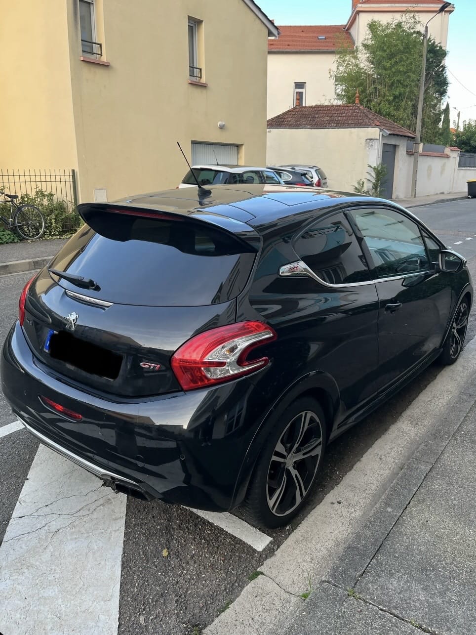 Peugeot 208 GTI 1.6 THP 200ch avec Climatisation