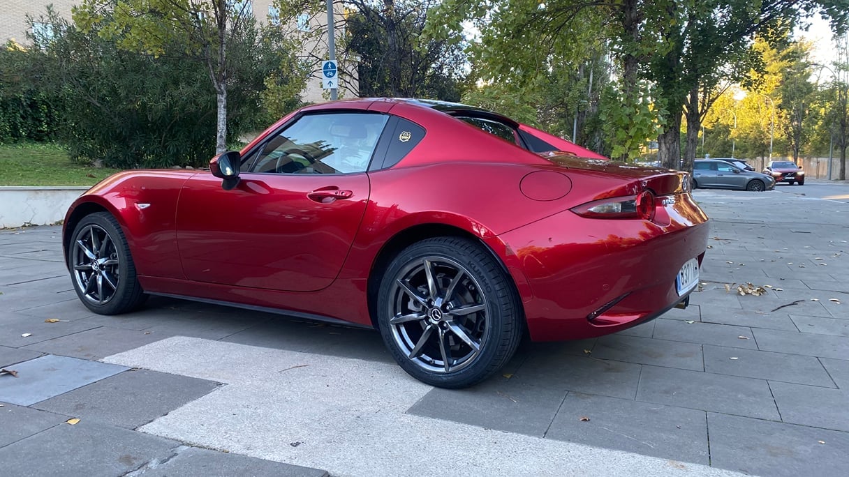 Mazda MX-5 Roadster con Apple CarPlay
