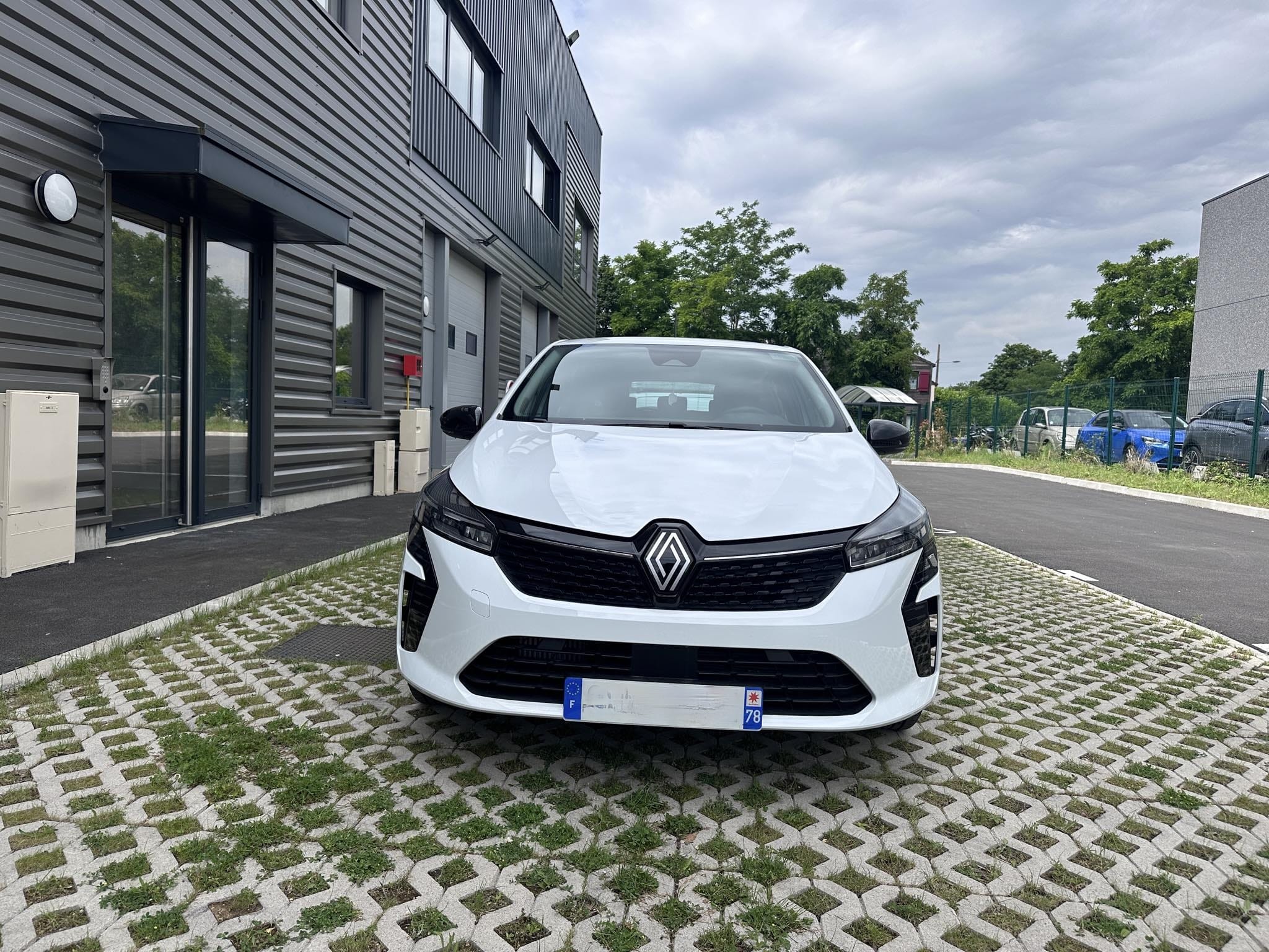 Renault Clio avec Chaines