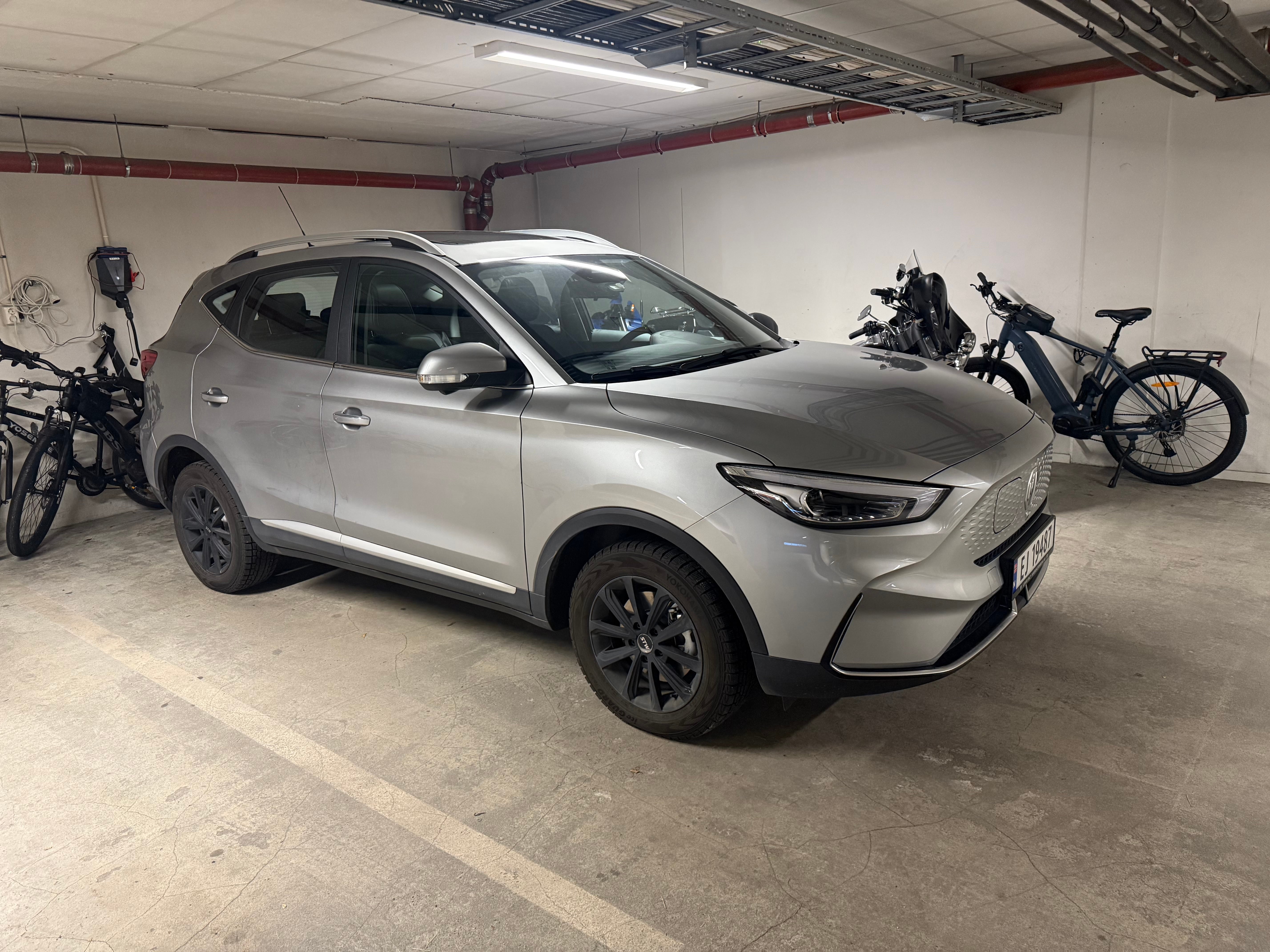 MG ZS med Ryggekamera