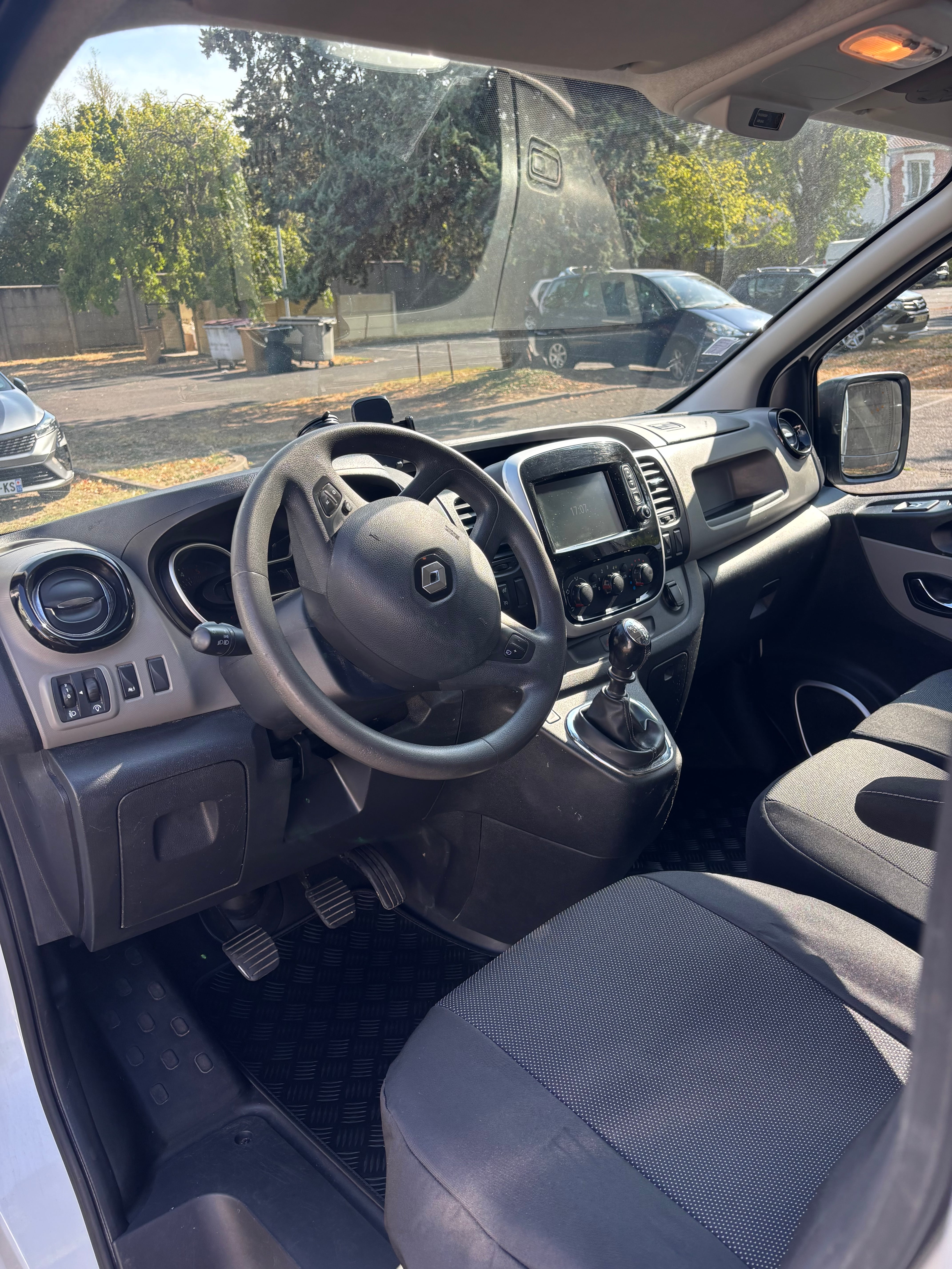 Renault Trafic 1.6 dCi GRAND CONFORT avec GPS