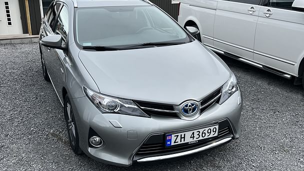 Toyota Auris Touring Sports, 2015, Blyfri 95 / Elektrisk (hybrid), automatisk