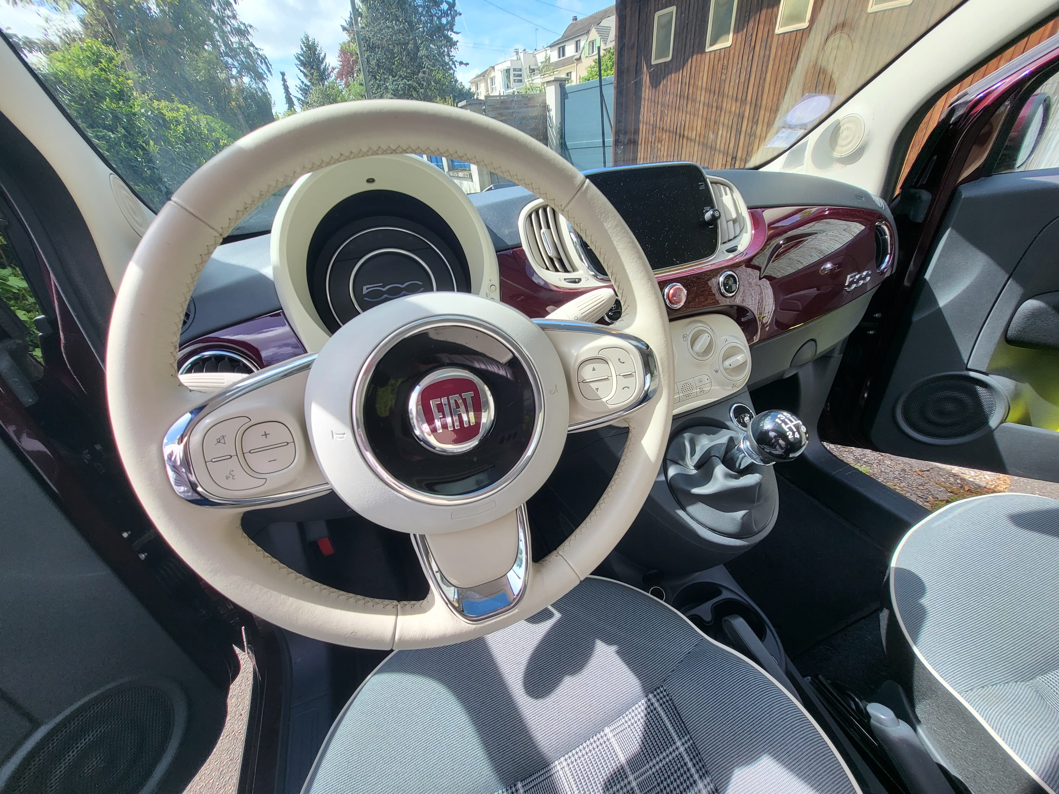 Fiat 500 avec Apple CarPlay