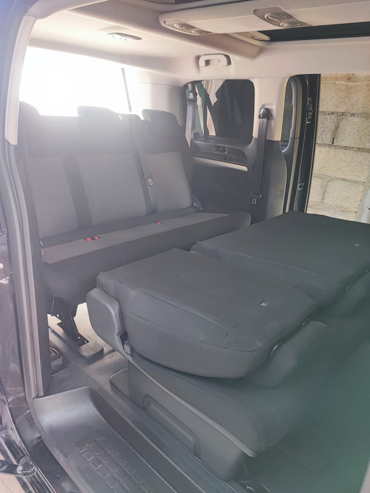 Peugeot Traveller avec Siège bébé