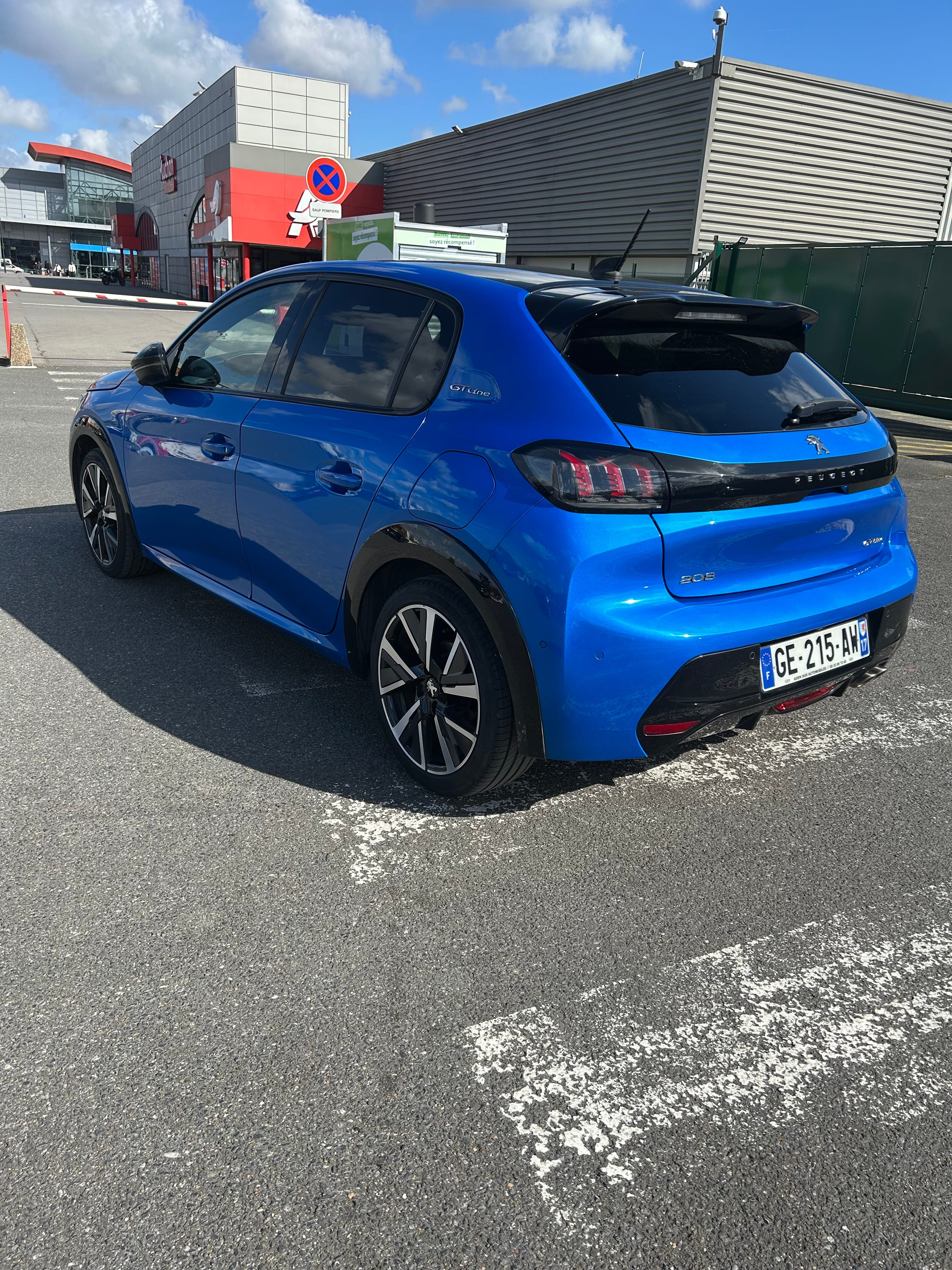 Peugeot 208 GT Line avec Caméra de recul