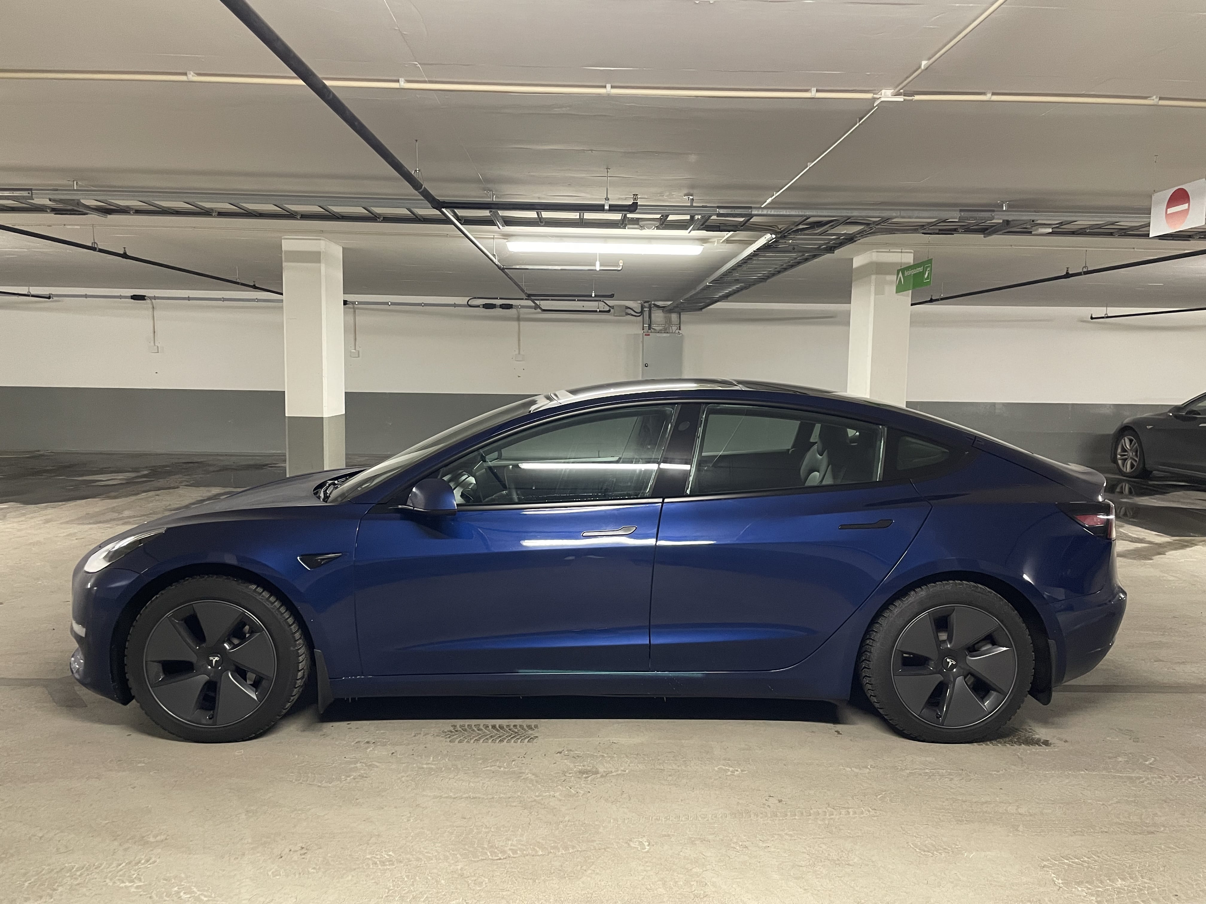 Tesla Model 3 (LR AWD) med Aircondition