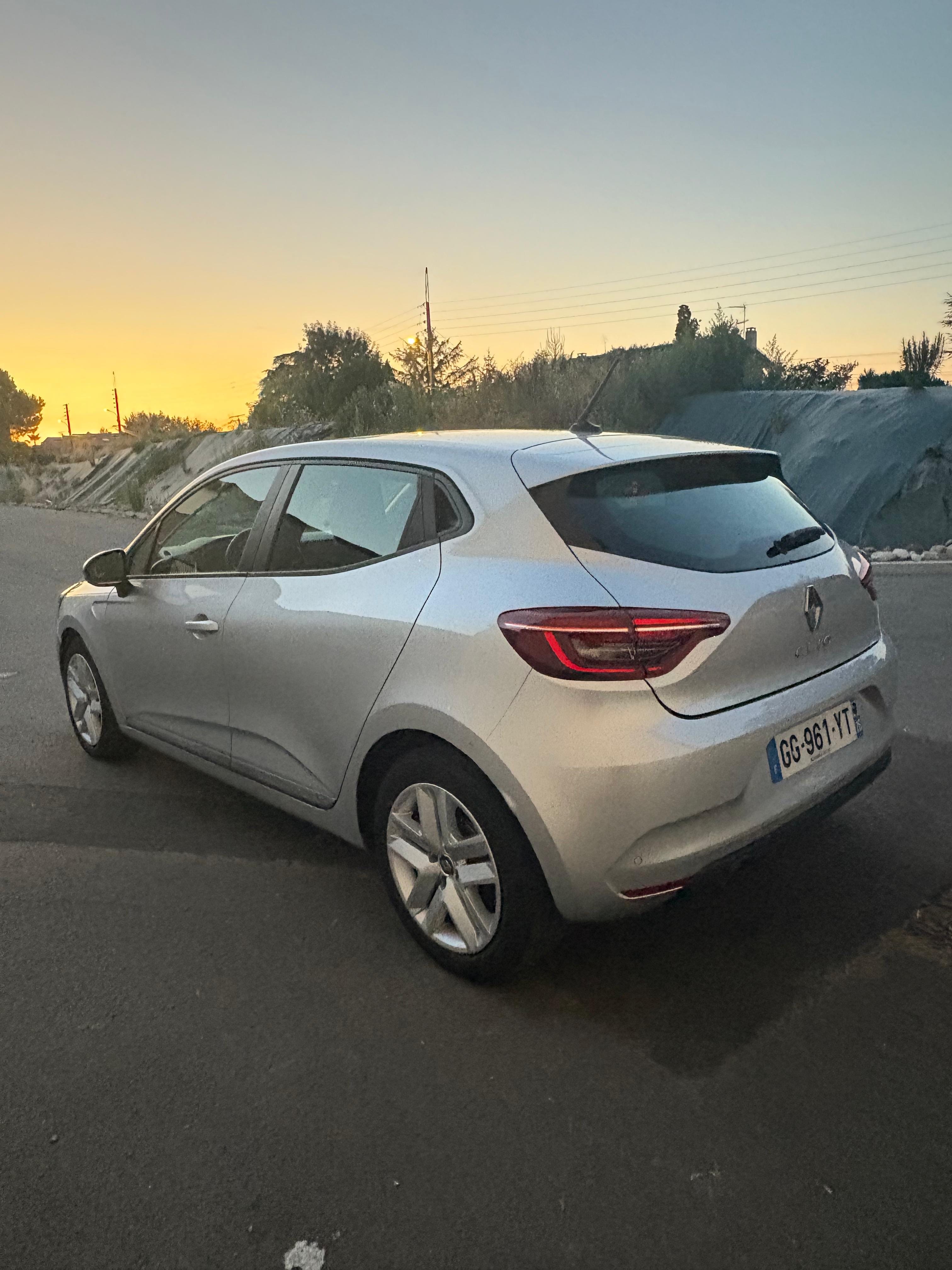 Renault Clio avec GPS