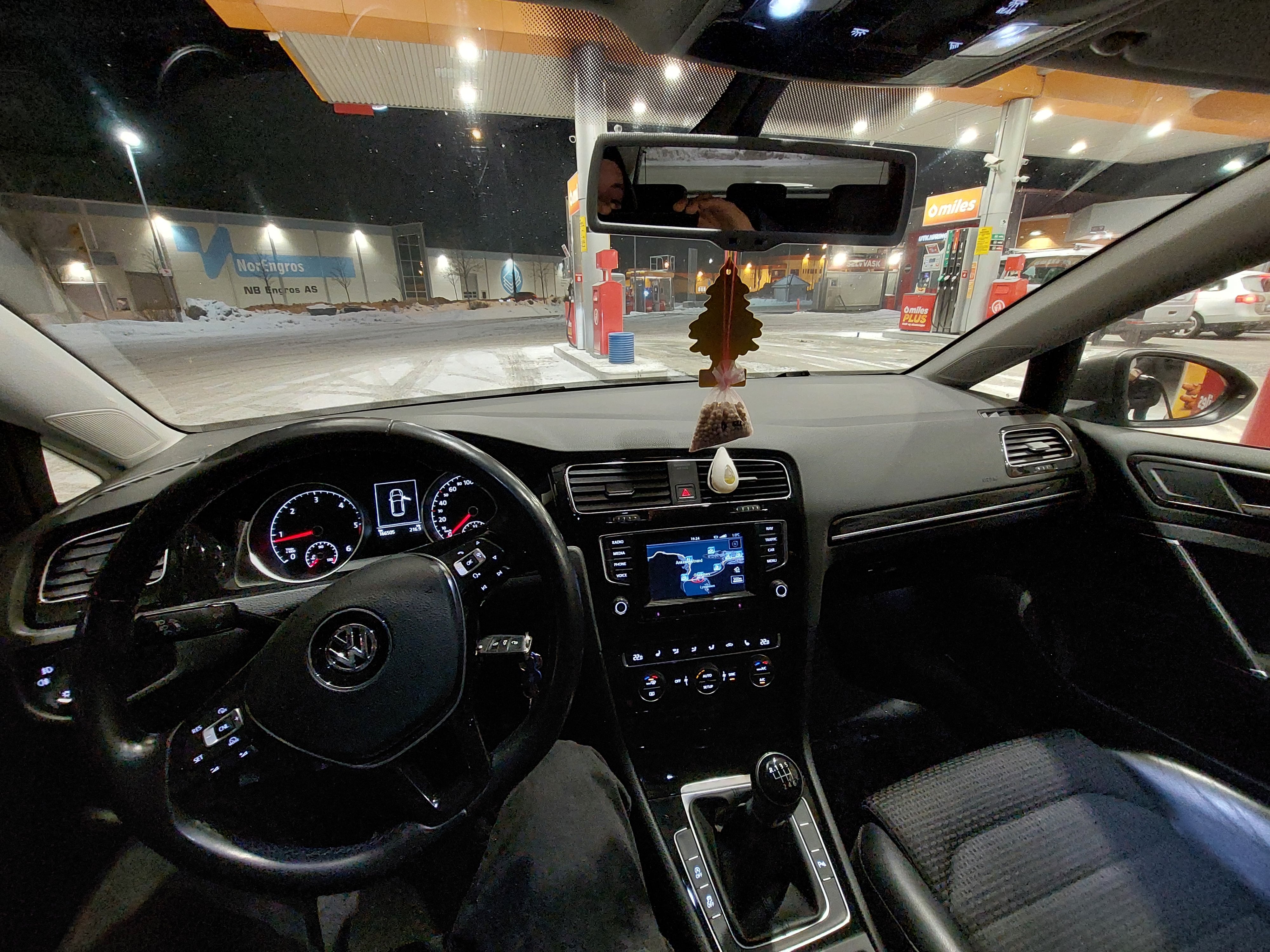 Volkswagen Golf with Four-wheel drive