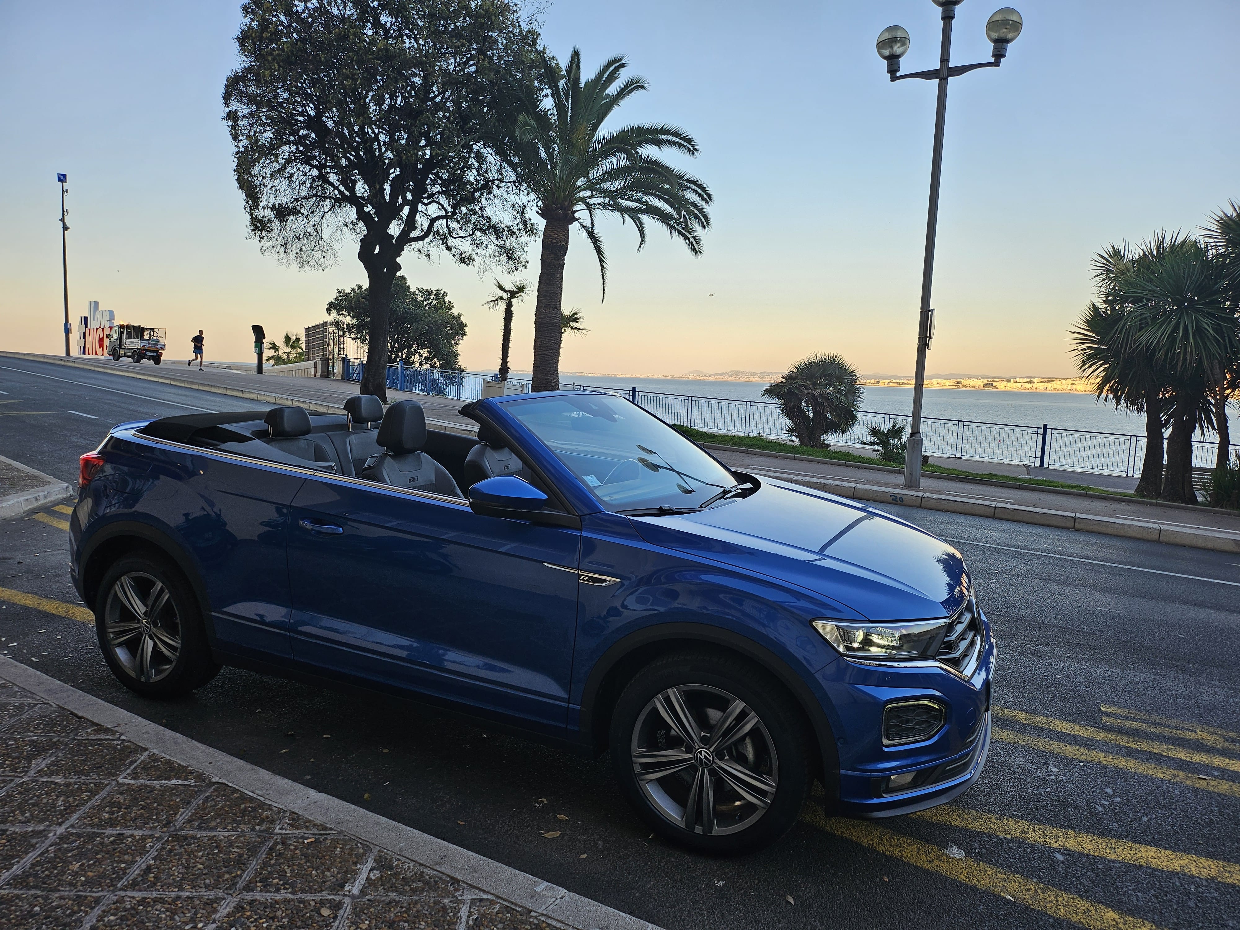 Volkswagen T-Roc Cabriolet avec Climatisation