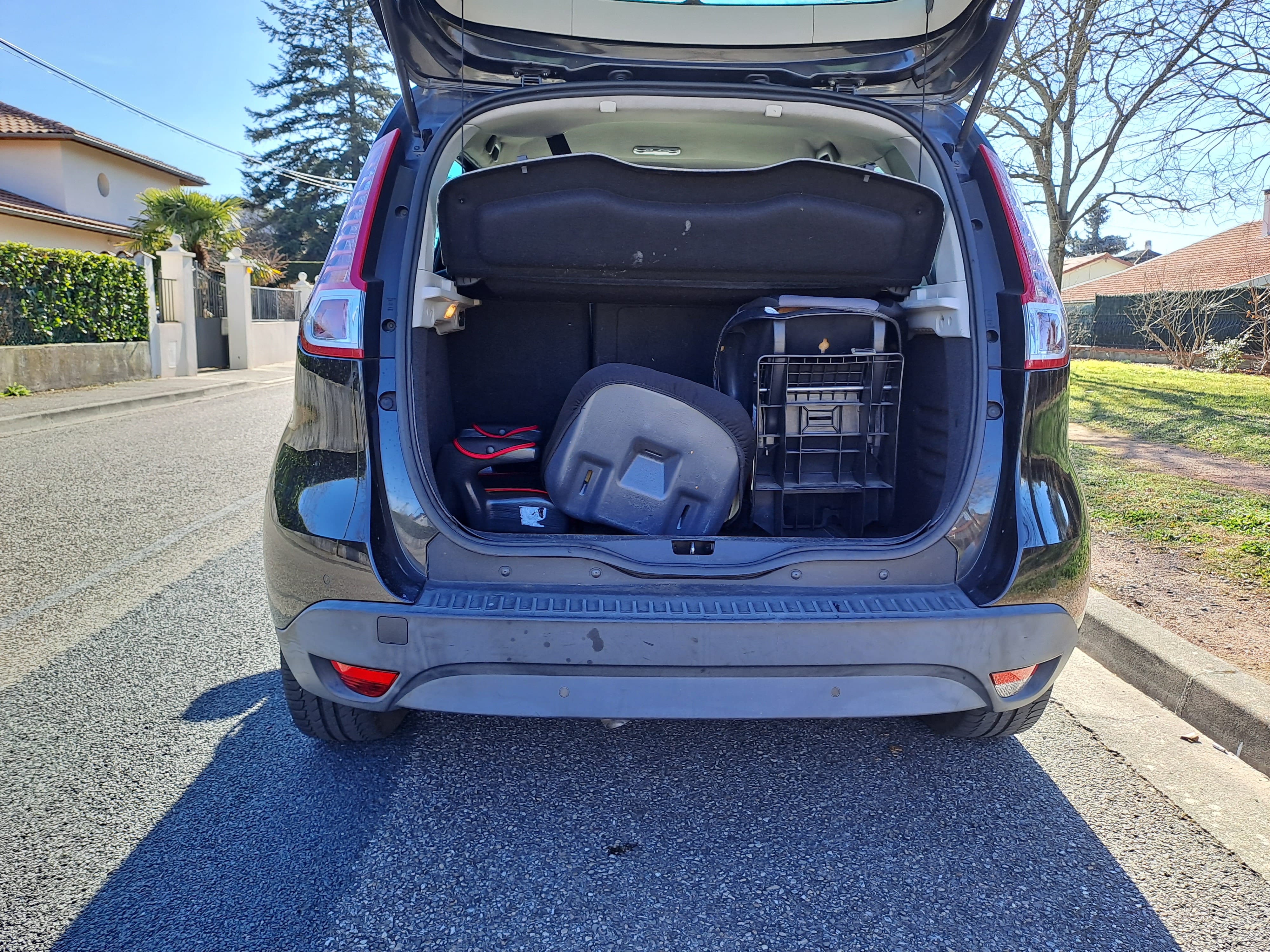 Renault Scenic avec Pneus neige