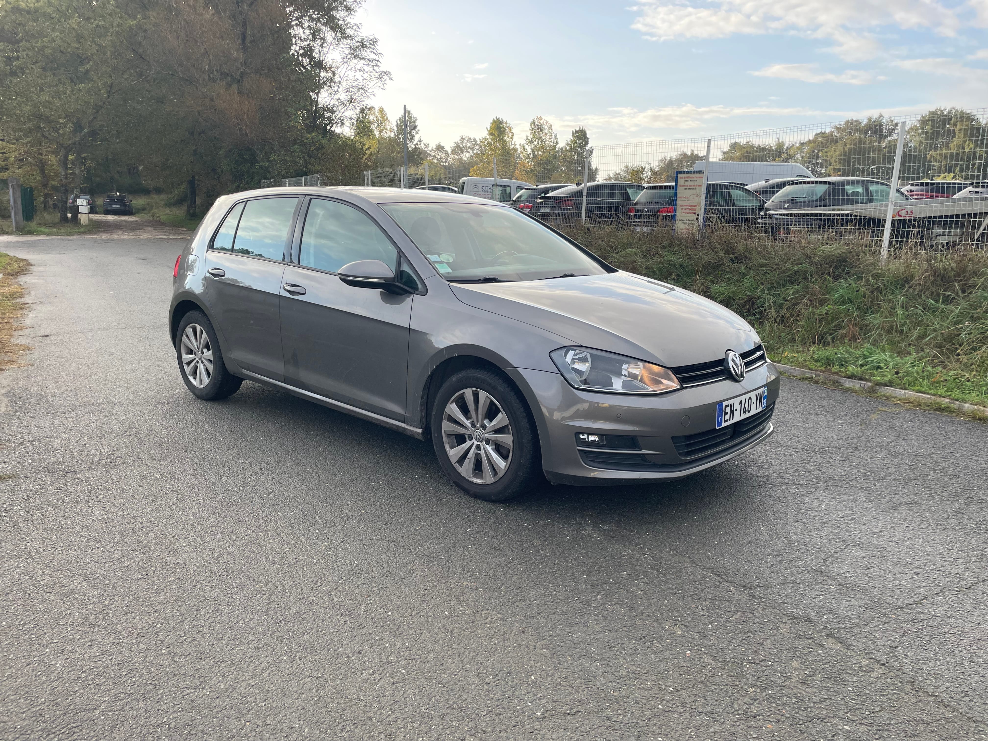 Volkswagen Golf  Louez la Volkswagen Golf 7 Automatique – Sportivité, Sécurité & Confort à Bordeaux !, 2017, Diesel, automatic