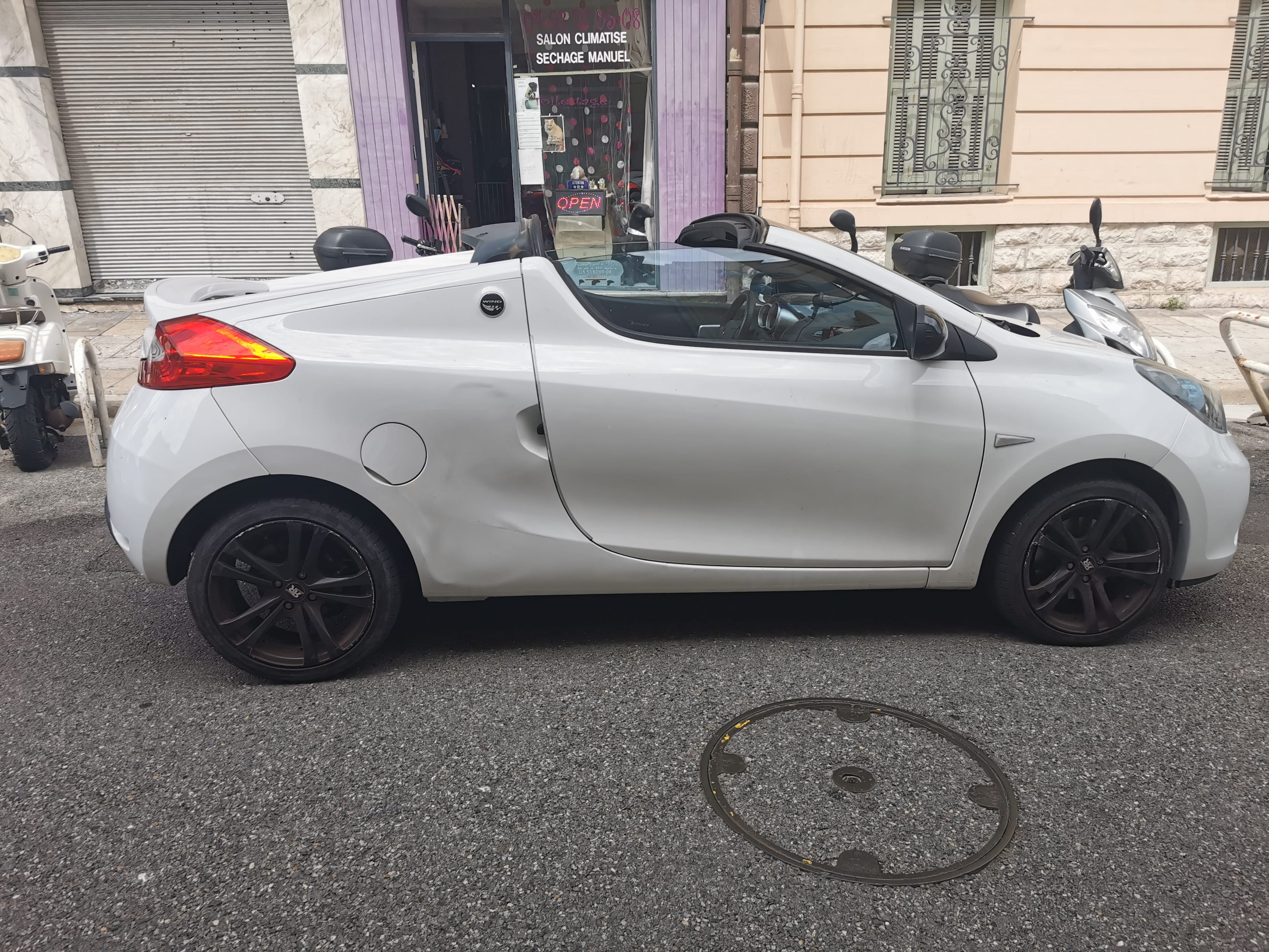 Renault Wind Roadster avec Régulateur de vitesse