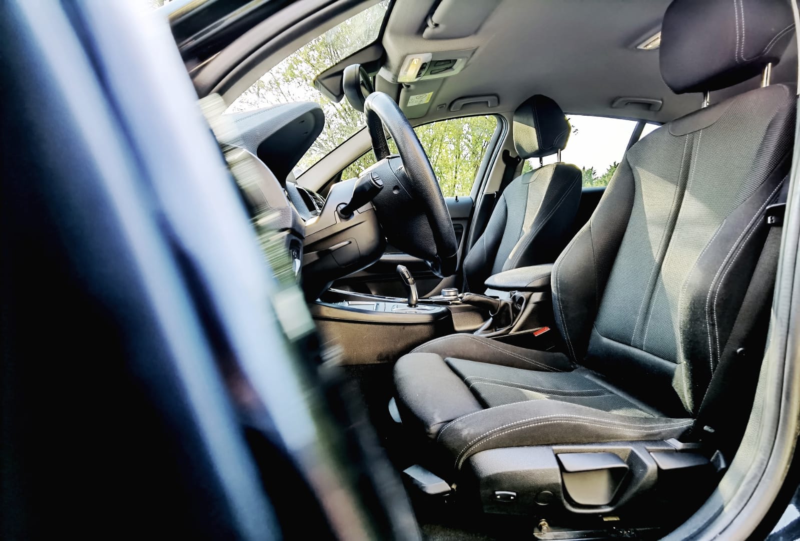 BMW Série 1 Boite Automatique | Hybride 4L/100 | GARE ST-JEAN (750m) avec Siège bébé