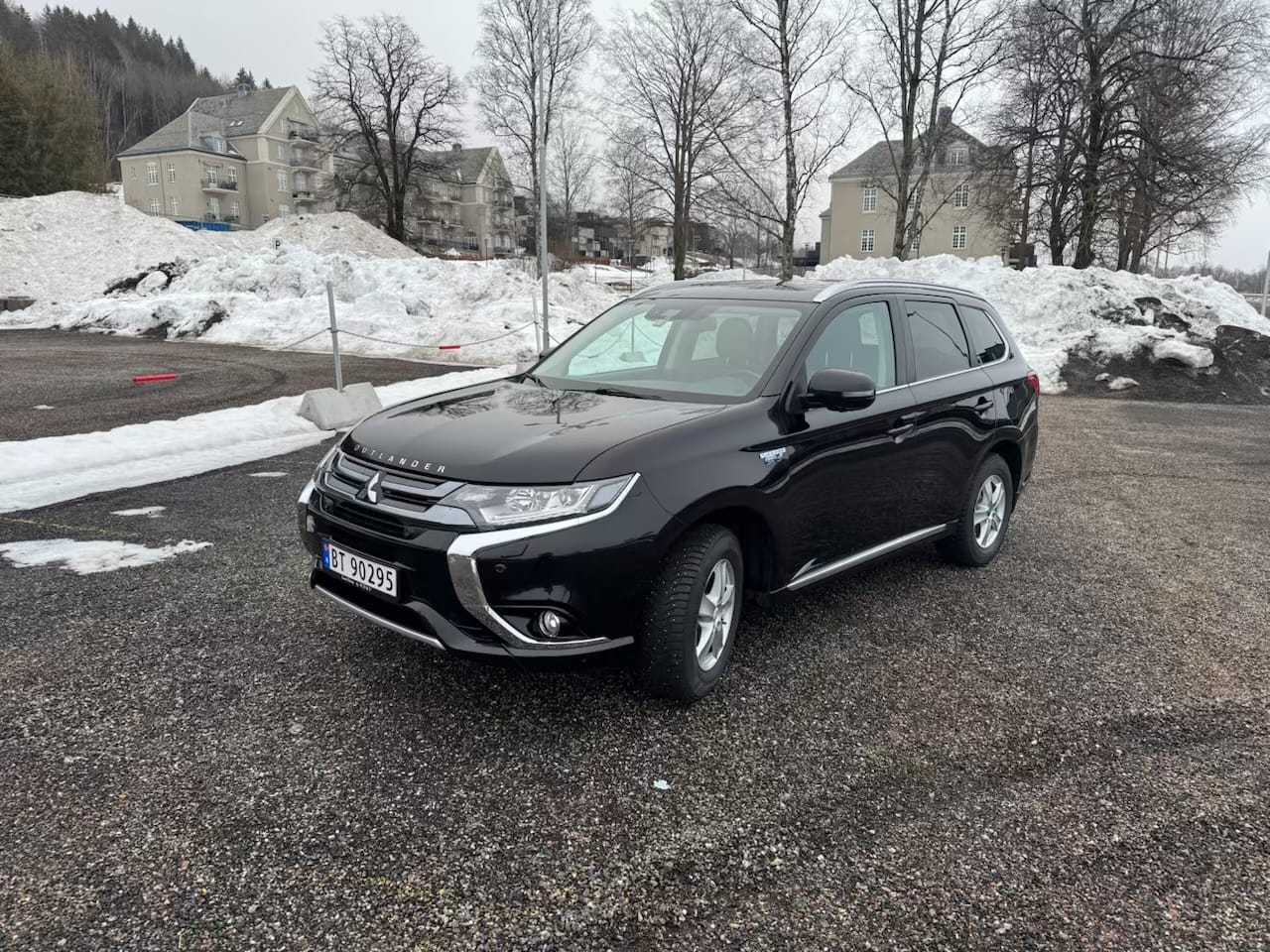 Mitsubishi Outlander PHEV SE  2.0 PHEV, 2018, Blyfri 95 / Elektrisk (hybrid), automatisk