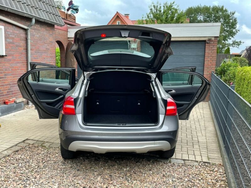 Mercedes GLA-Klasse mit Audio-/iPod-Zugang