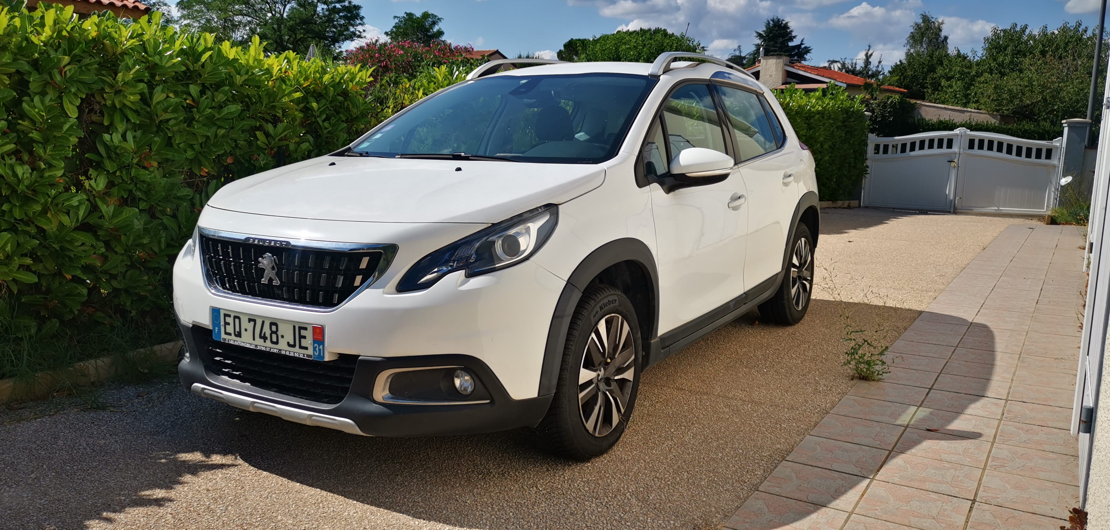 Peugeot 2008, 2017, Essence 95