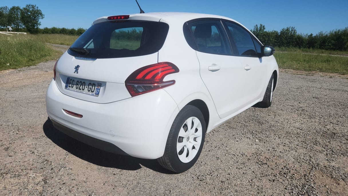 Peugeot 208 avec Android Auto
