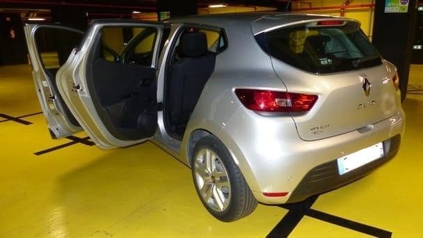 Renault Clio EL964DY avec GPS