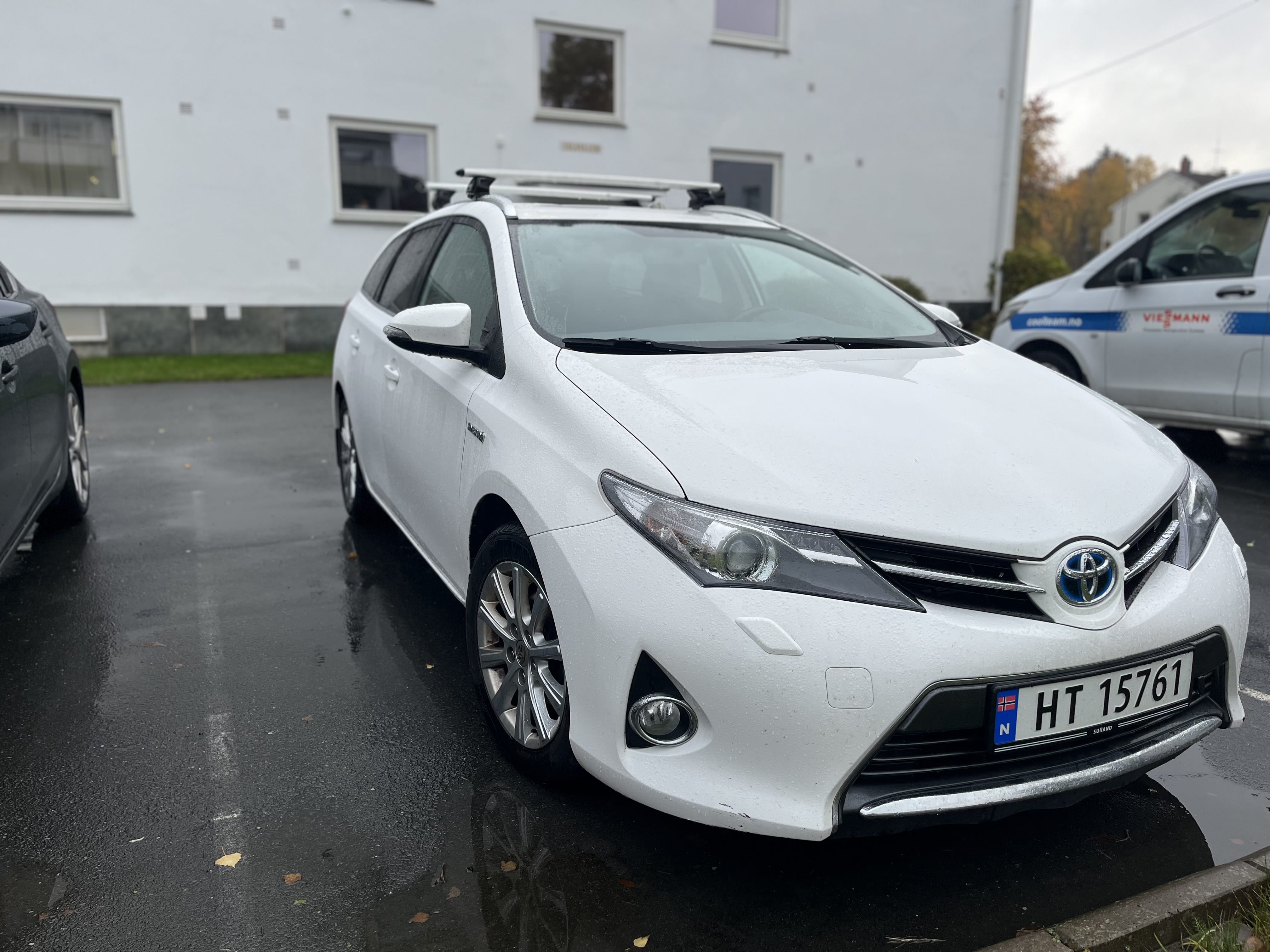 Toyota Auris, 2015, Blyfri 95 / Electric (hybrid), automatic
