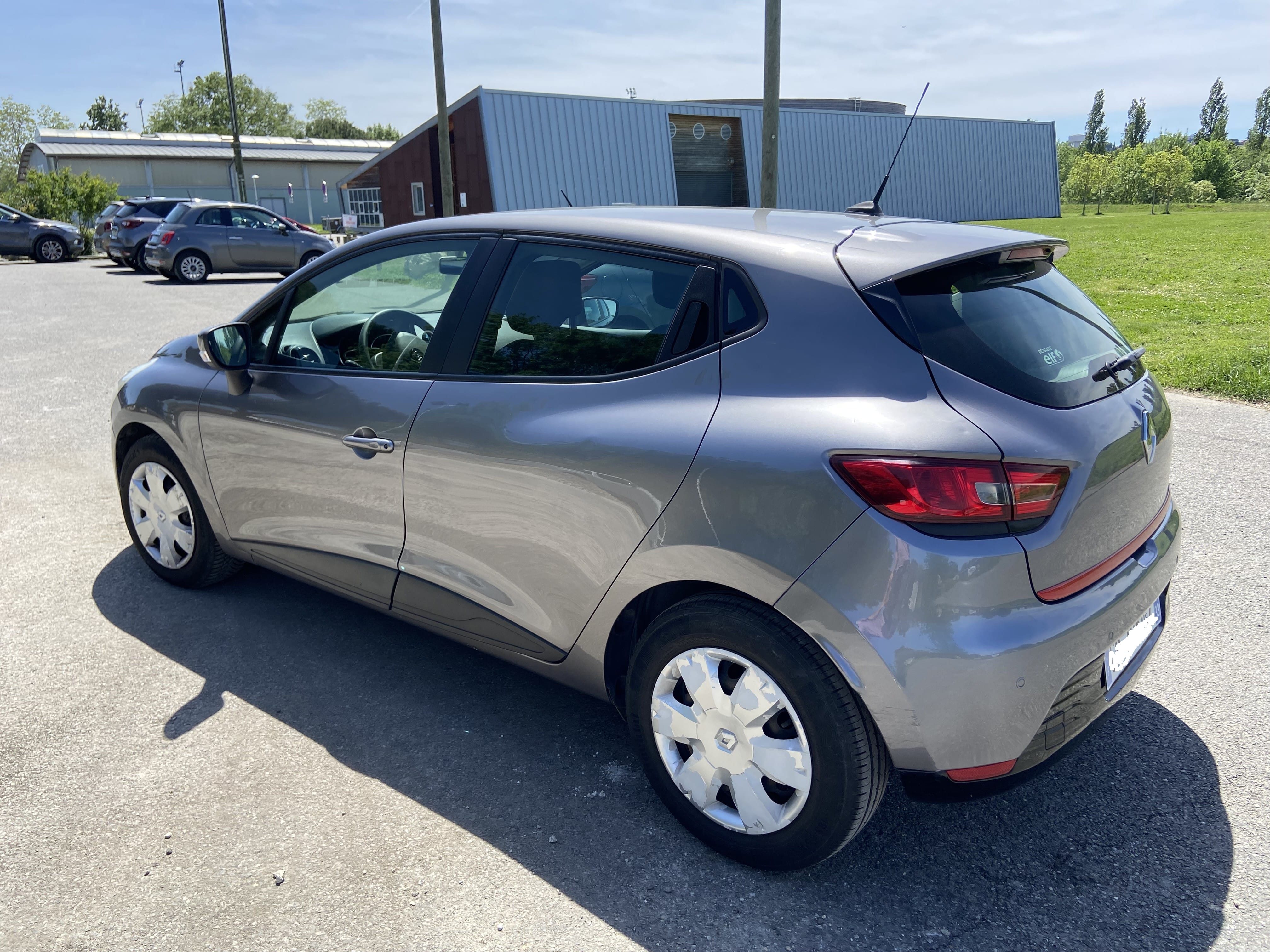 Renault Clio CM196GZ met Bluetooth audio