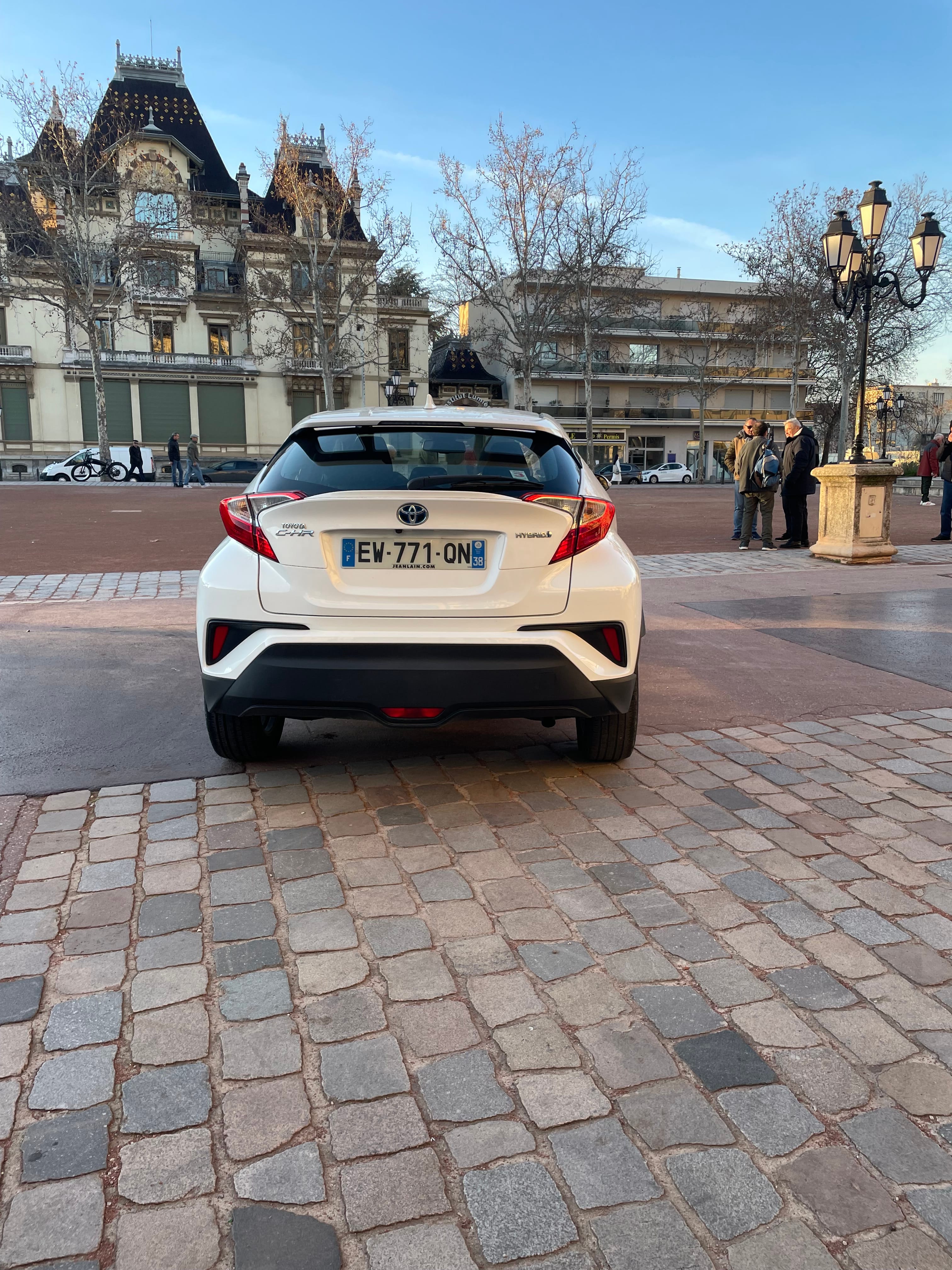 Toyota C-HR Hybrid avec Android Auto