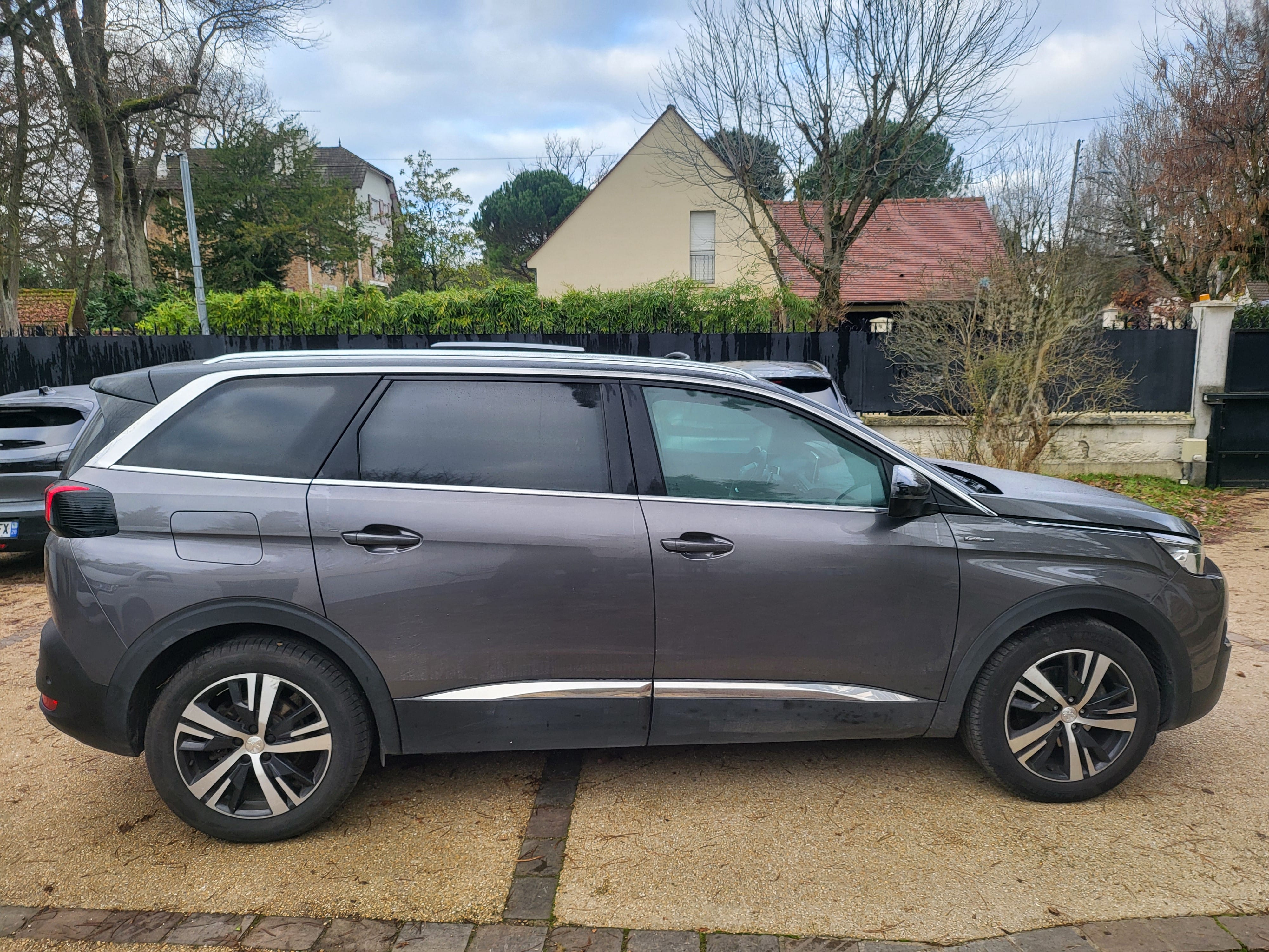 Peugeot 5008 *LIVRAISON* GT Line "7 PLACES" + Toit ouvrant + Android Apple Carplay avec Climatisation