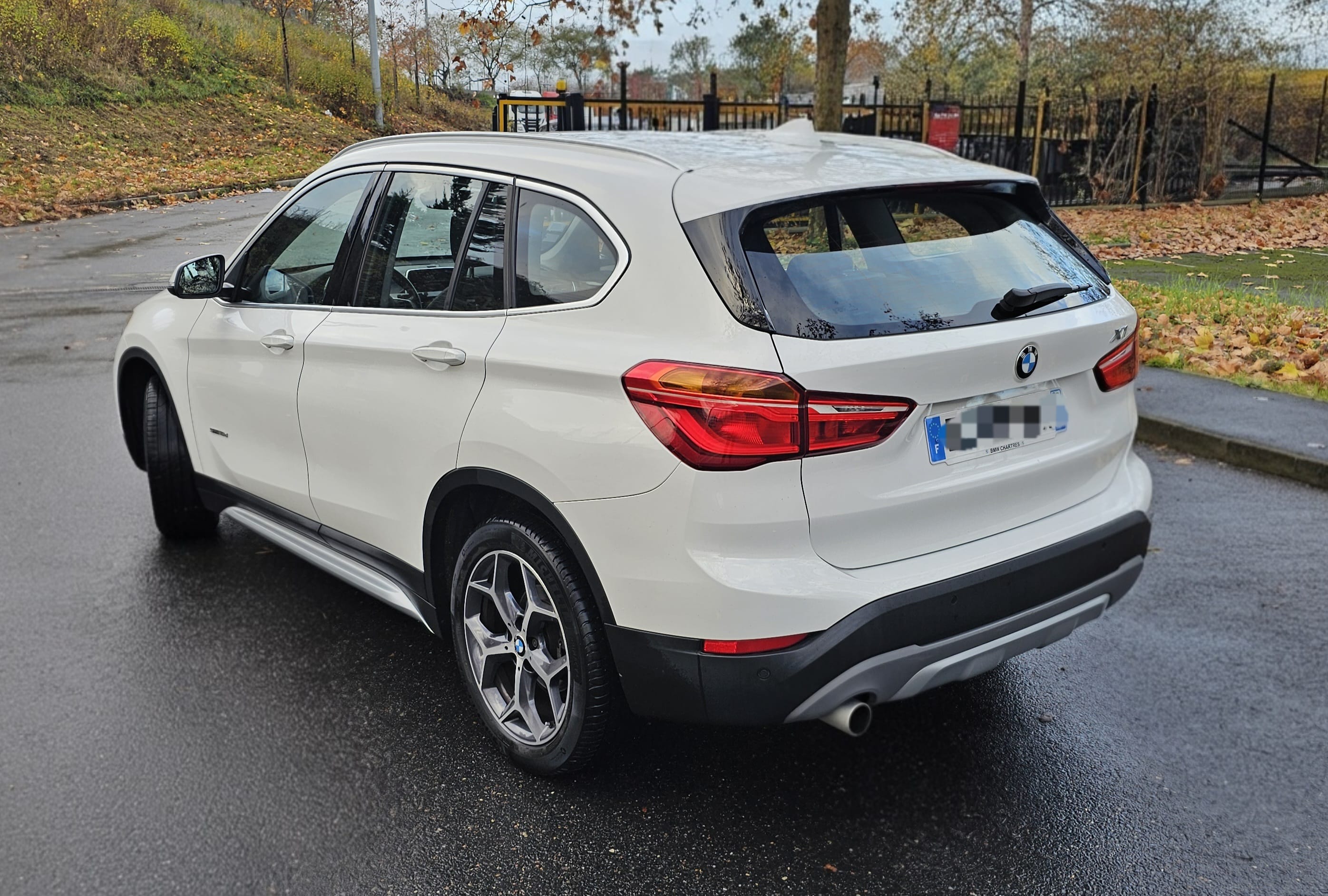 BMW X1 sDrive18d avec GPS